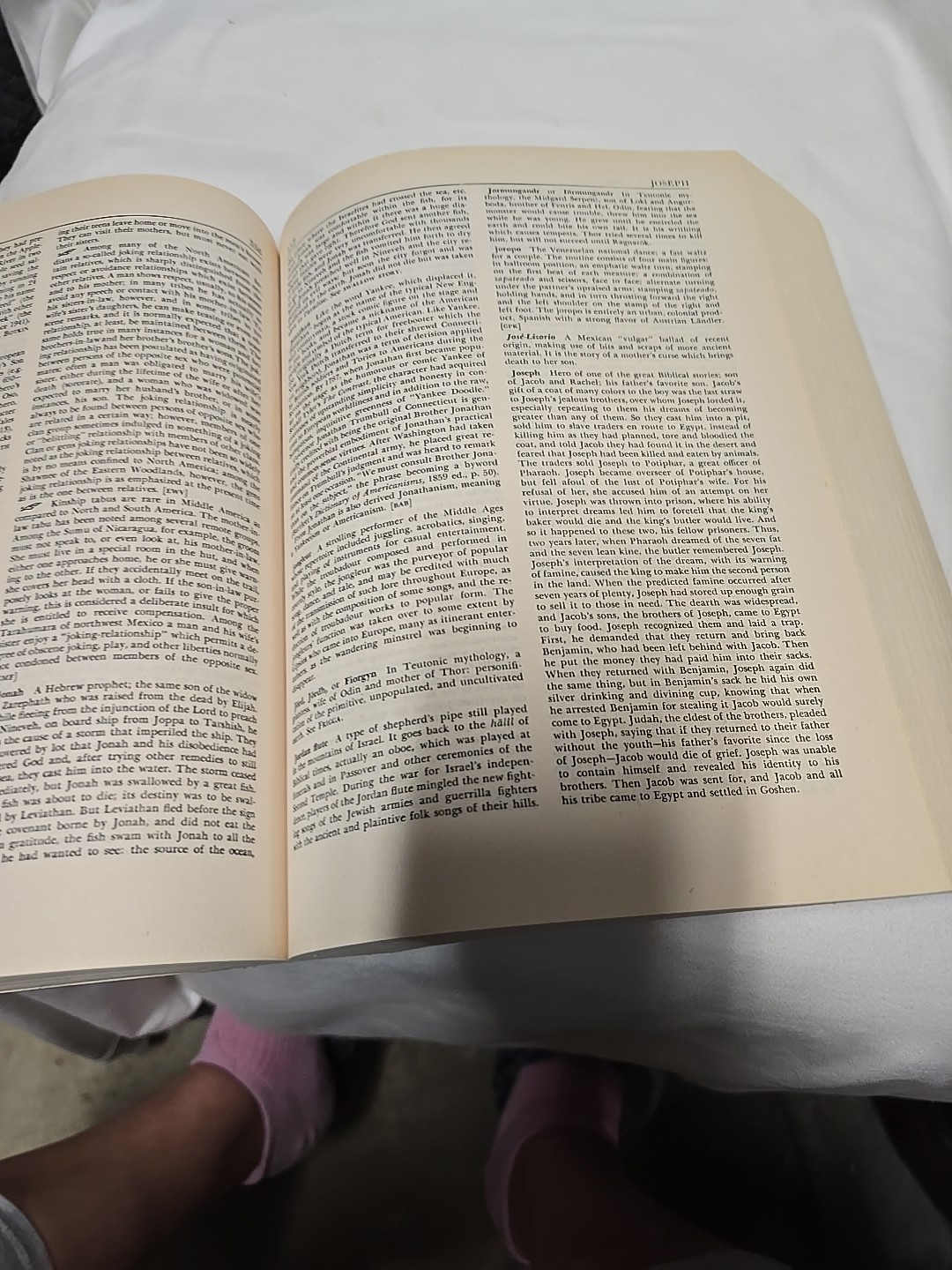 Funk & Wagnalls Standard Dictionary of Folklore, Mythology, and Legend –
