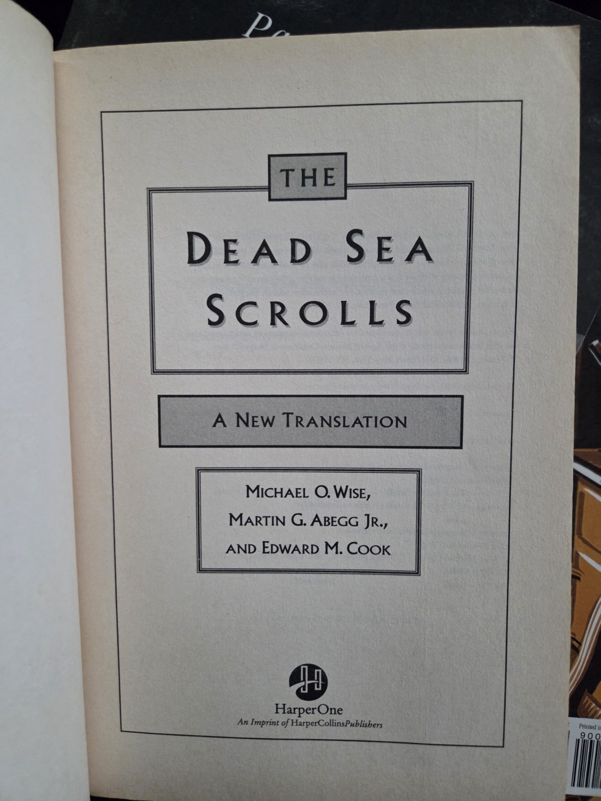 The Dead Sea Scrolls: A New Translation – Paperback By Wise, Michael O. – GOOD