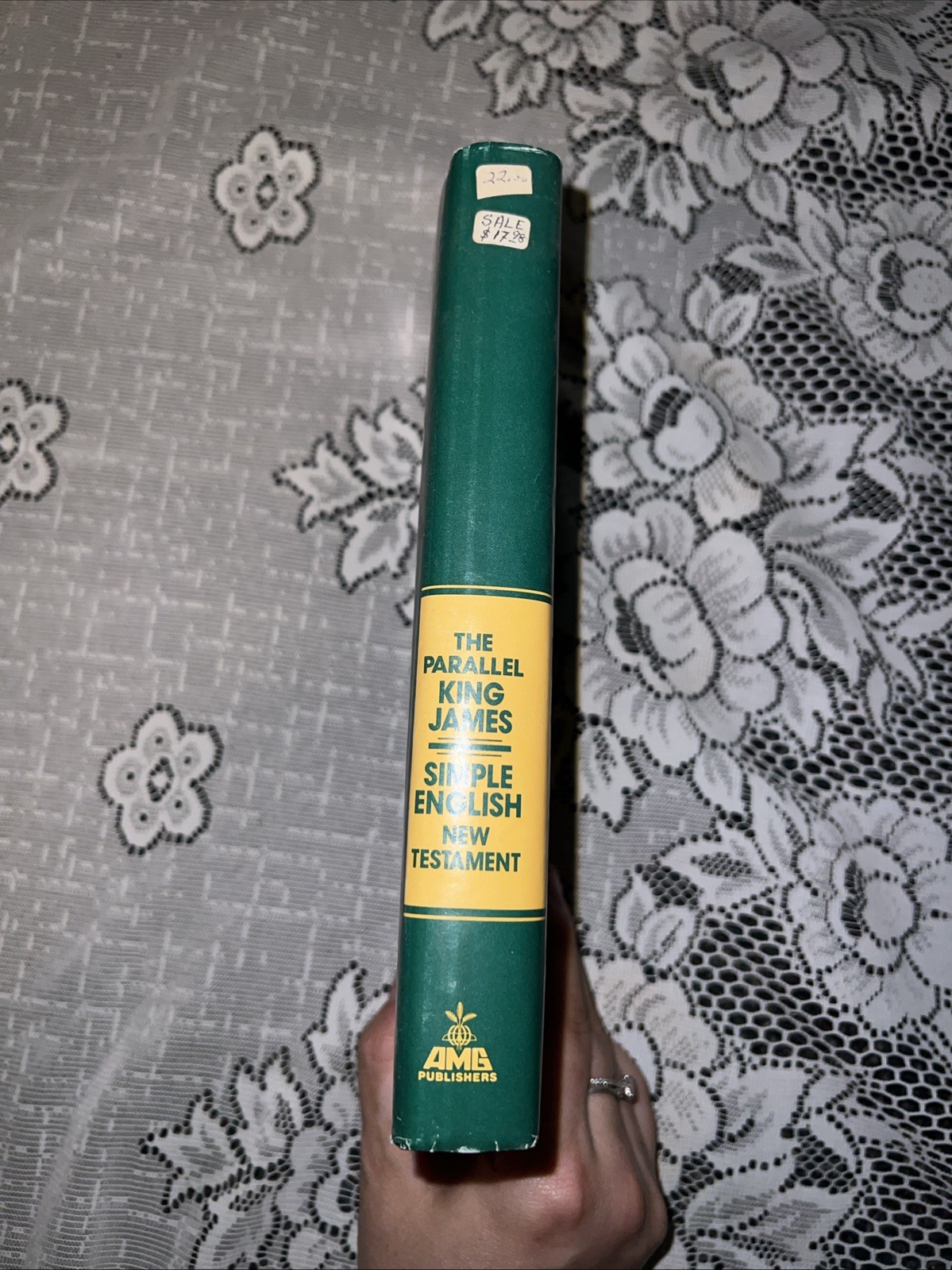 The Parallel Bible King James Simple English New Testament HC 1983 AMG Publisher