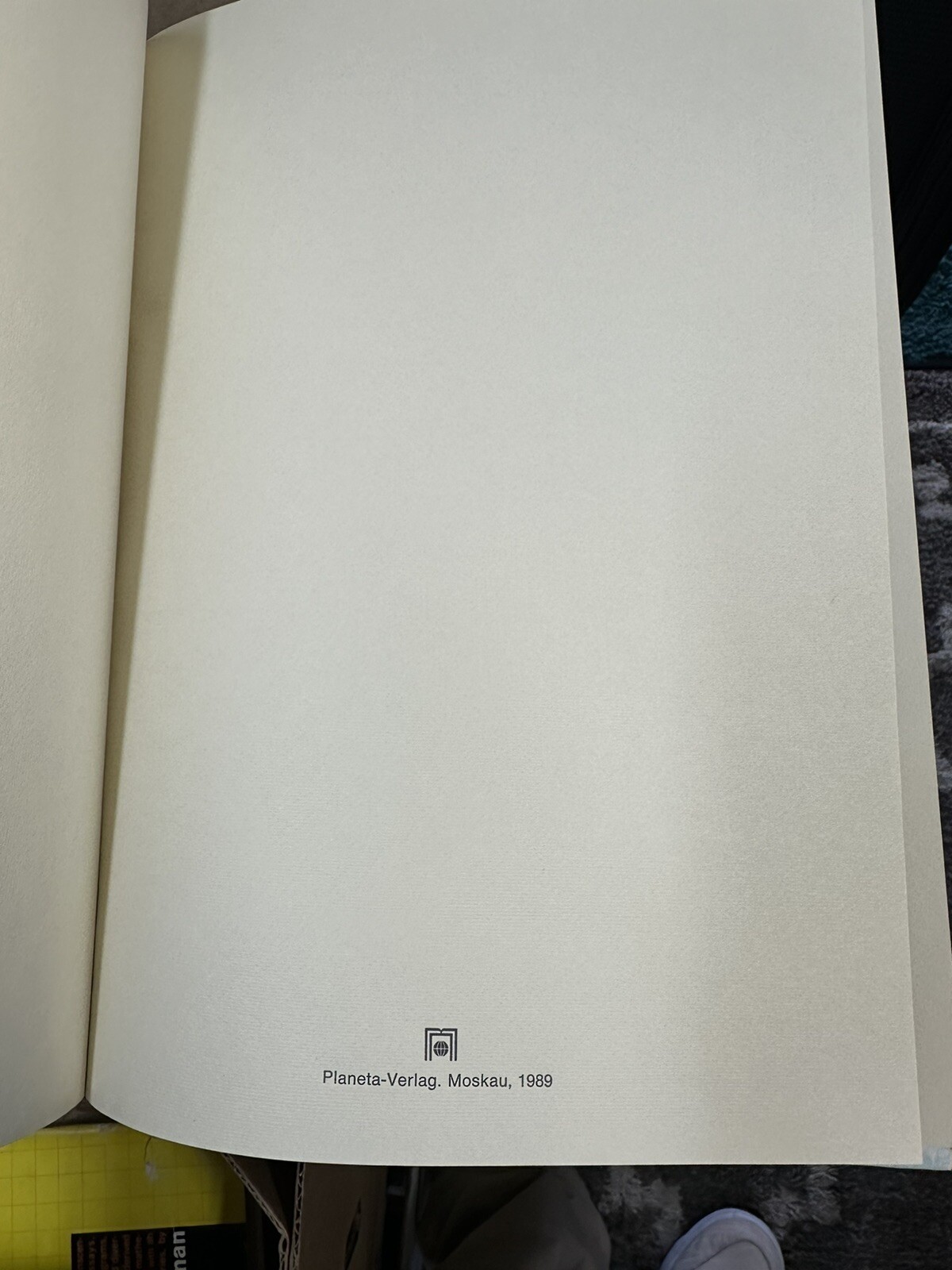 German Language Book – Moskau- 190 pages of sights in Moscow. Vintage 1989.