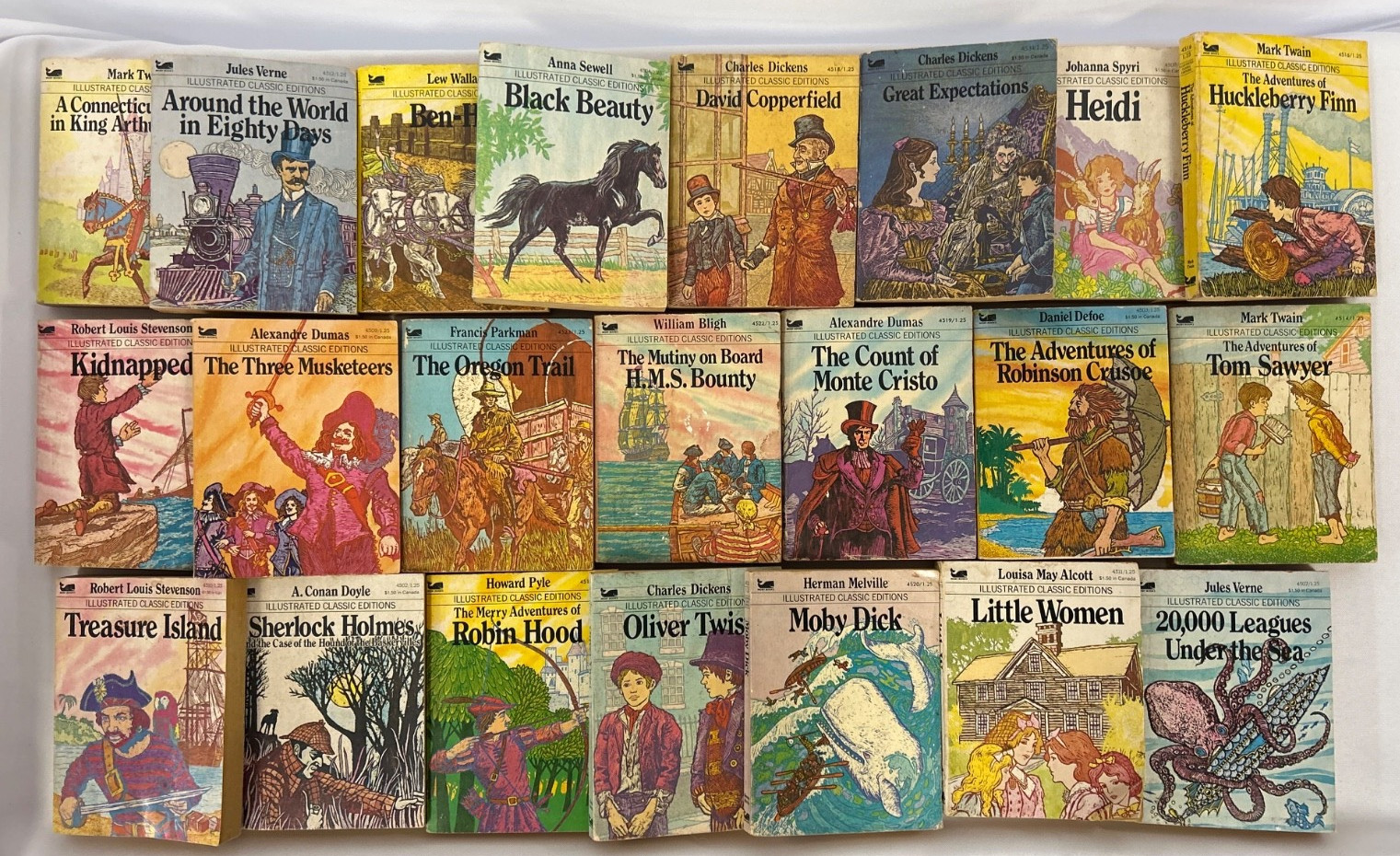 Moby Books Illustrated Classic Editions Mini Paperback Books Lot of 22