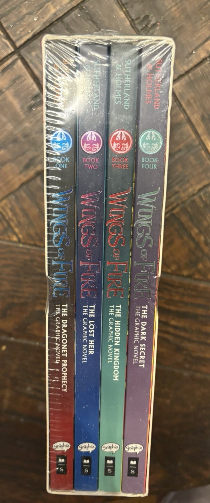 Wings of Fire #1-#4: A Graphic Novel Box Set (Wings of Fire Graphic Novels #…