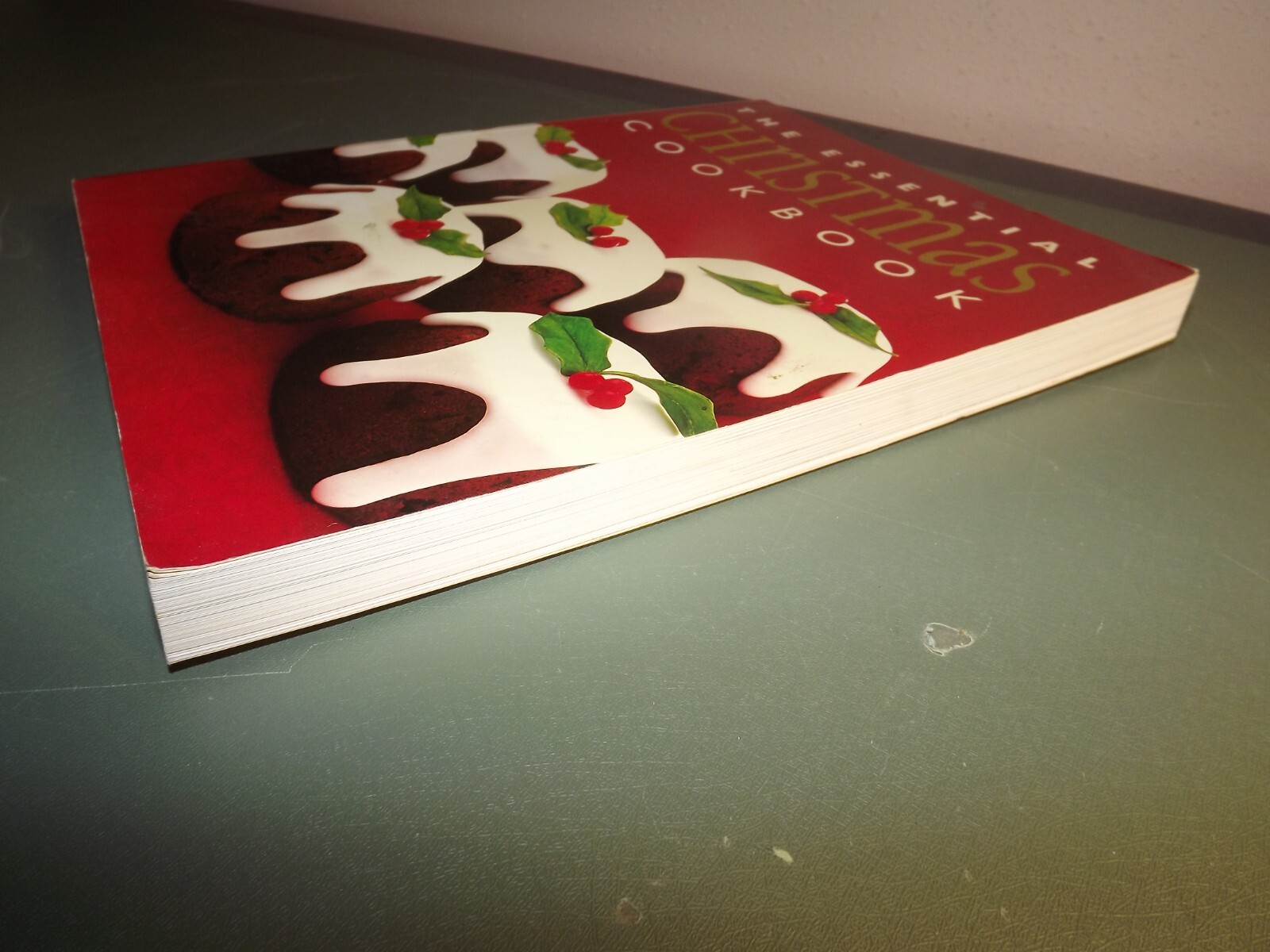 2000 Book: The Essential Christmas Cookbook – 304 pages