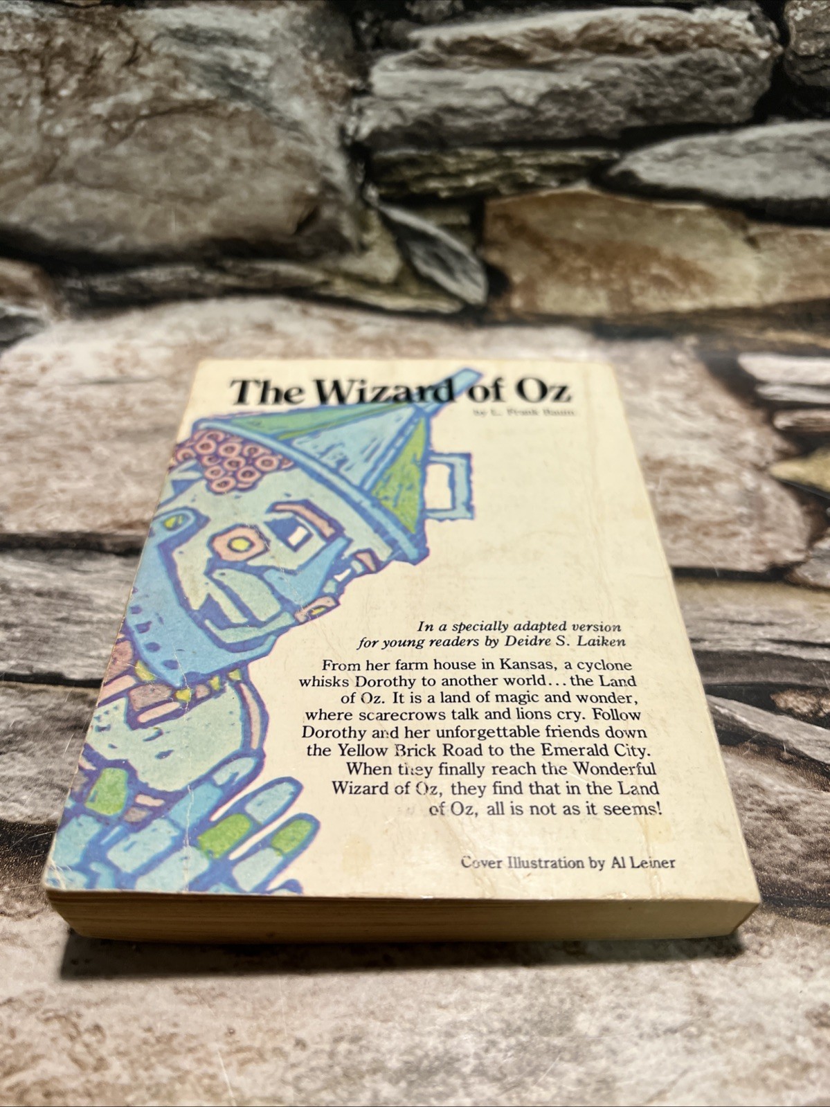 Vintage The Wizard of Oz – L. Frank Baum – Moby Books Illustrated 1977 Mini Book