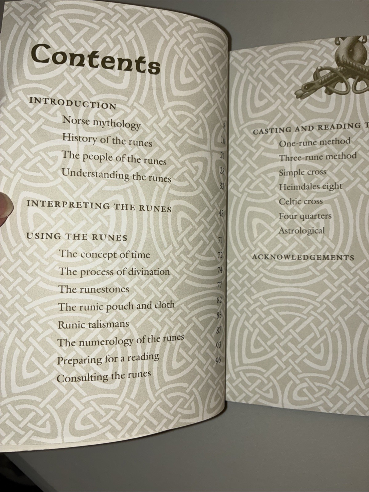 The Runes Book“ by Horik Svensson Paperback 128 Pages
