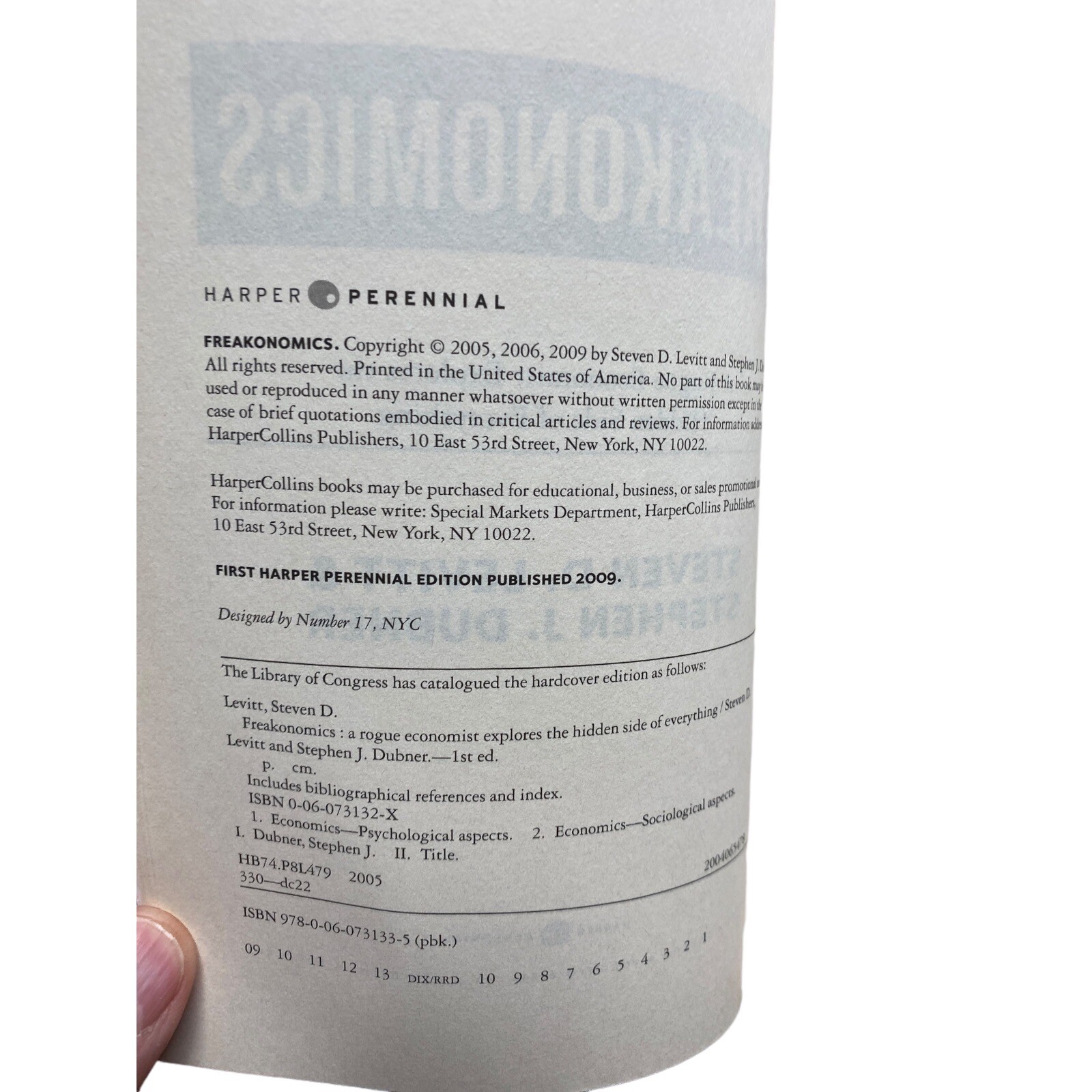 P. S. Ser.: Freakonomics : A Rogue Economist Explores the Hidden Side of…