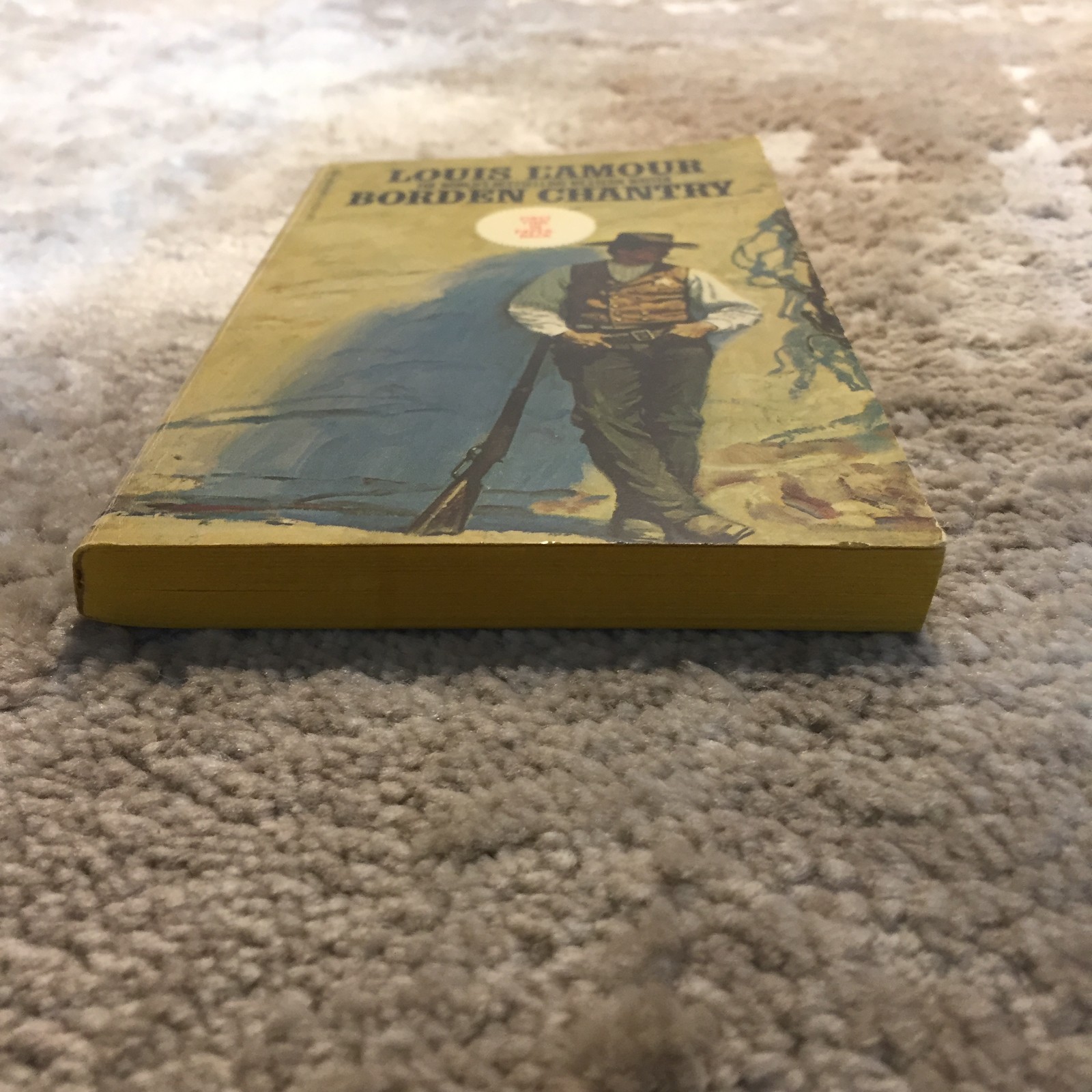 Borden Chantry Louis L’Amour 1977 Bantam Books Small Town Manhunt Justice