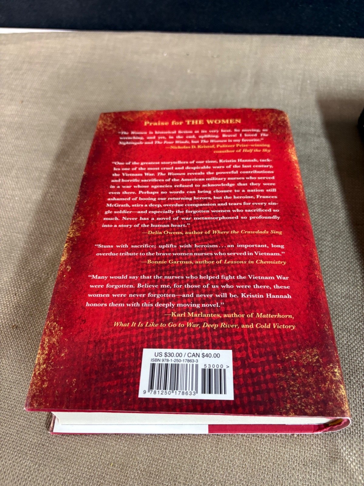 Kristin Hannah Pair hardcover DJ Books The woman and The Four Winds