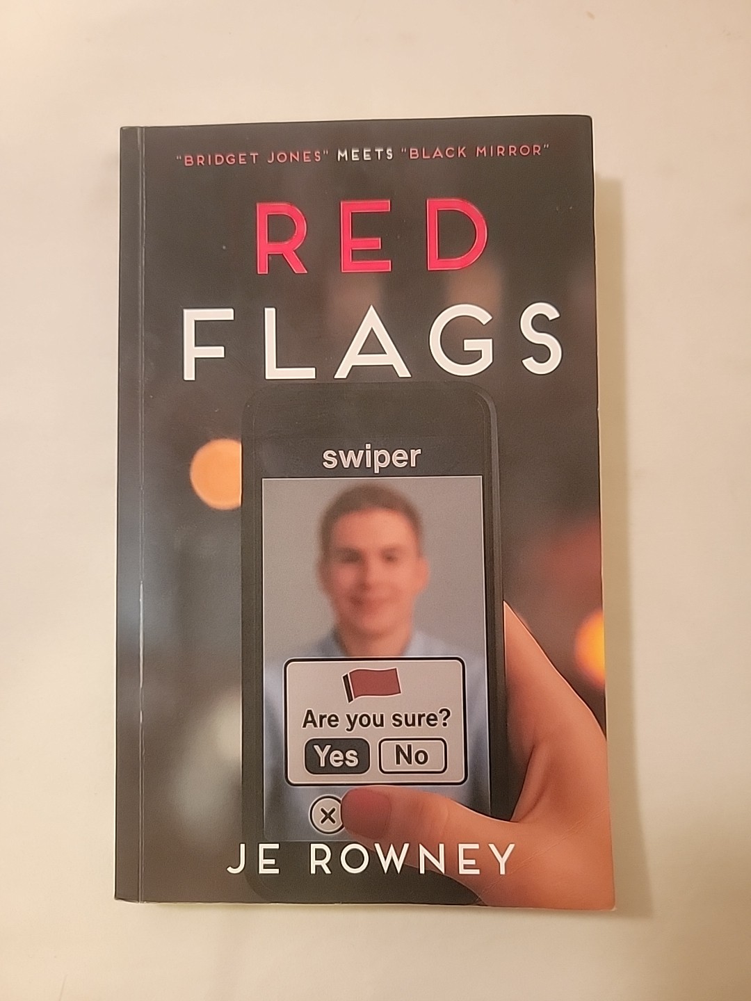 Red Flags by Je Rowney 2025 Paperback Brand New