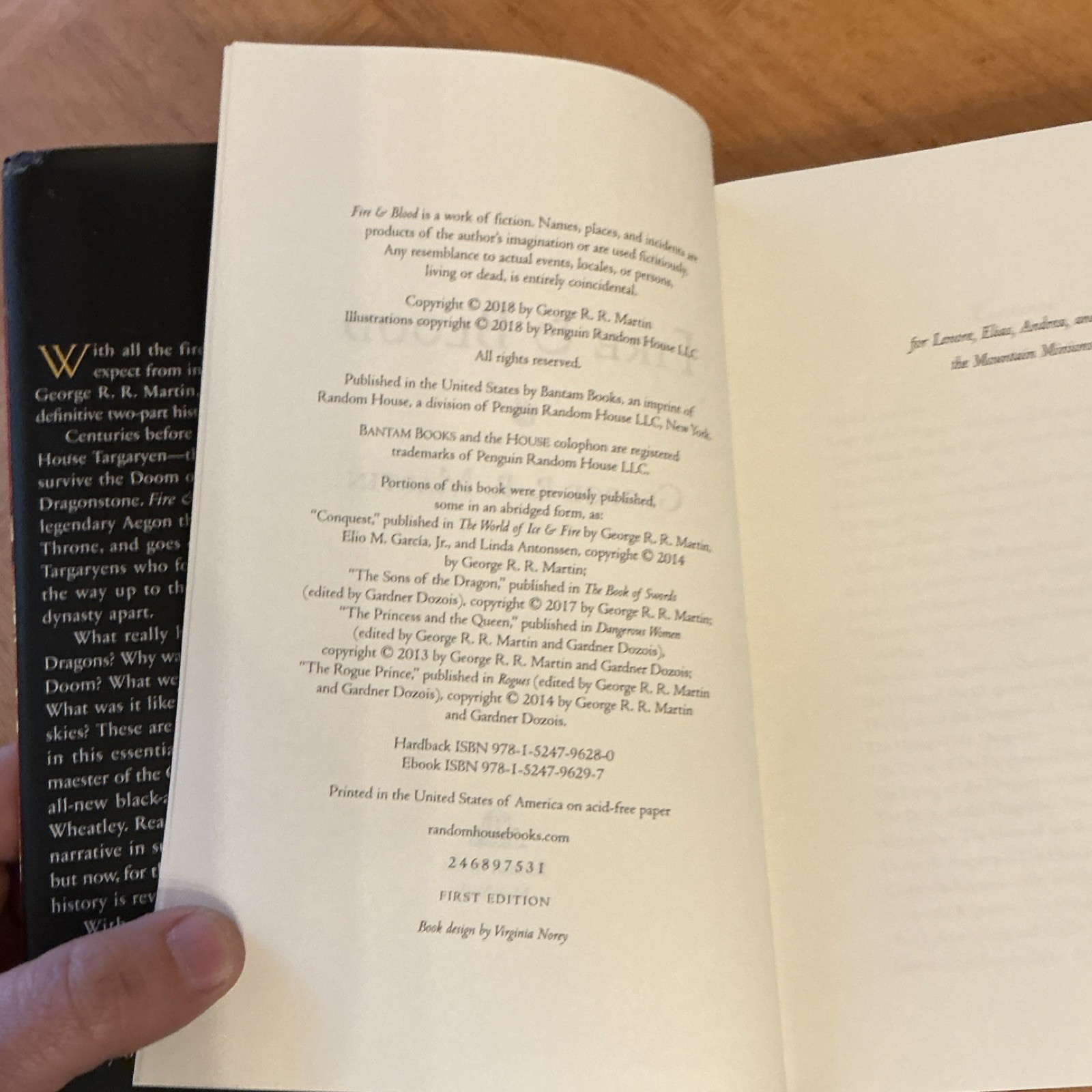 George R. R. Martin Fire and Blood Hardcover Bantam Books 2018 First Ed. Illust…