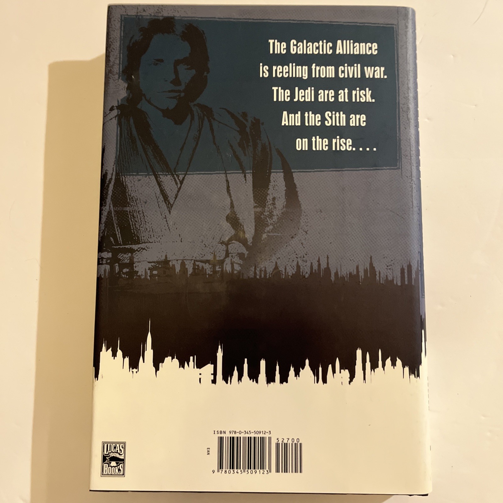 Omen (Star Wars: Fate of the Jedi, Book 2) 1st Edition Like New Condition
