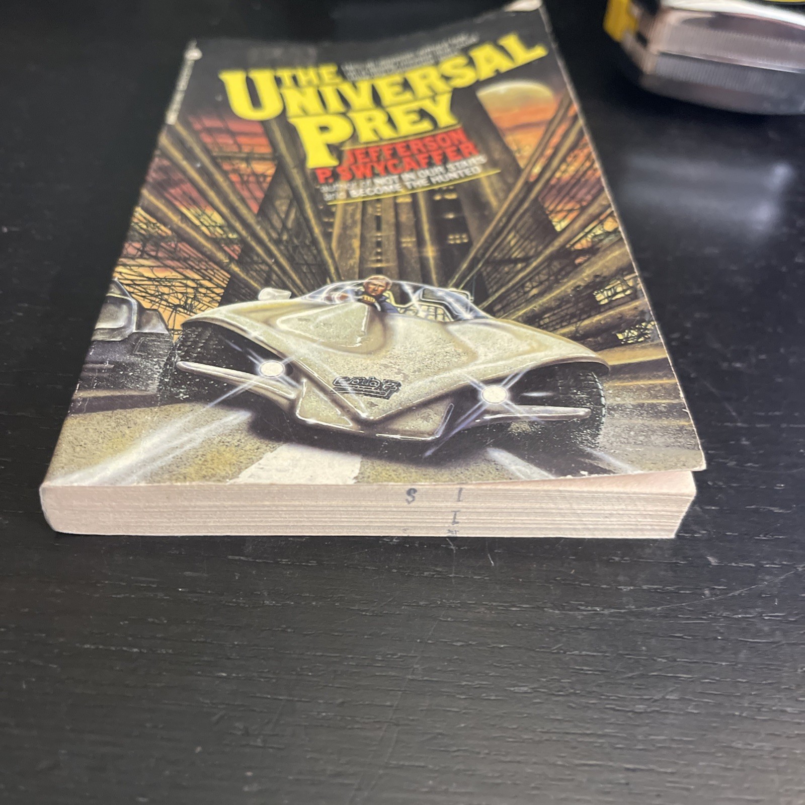 The Universal Prey, by Jefferson P. Swycaffer – US paperback, Avon Books, 1985