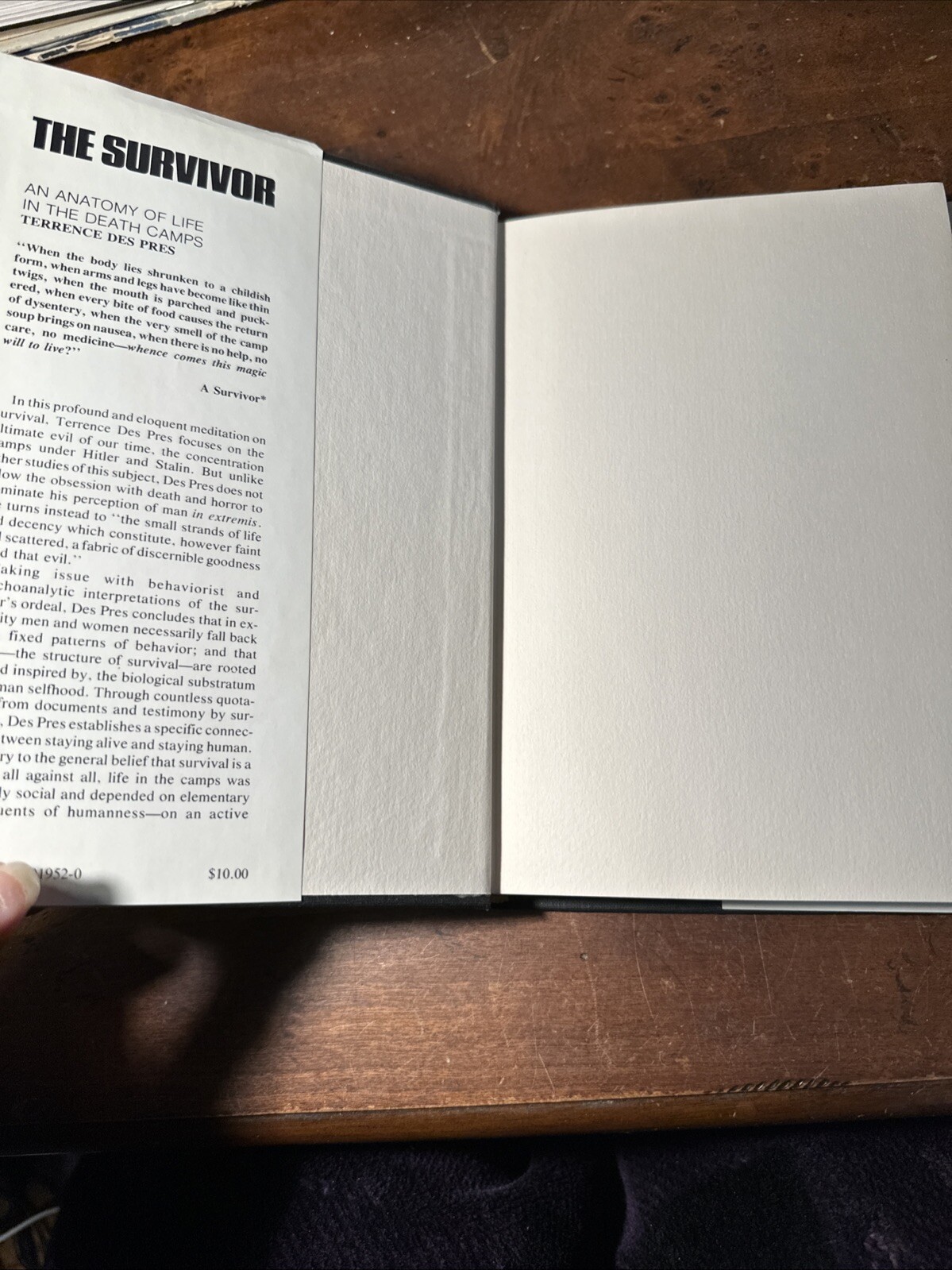 The Survivor An Anatomy of Life in the Death Camps Terrence Des Pres 1976 HCDJ