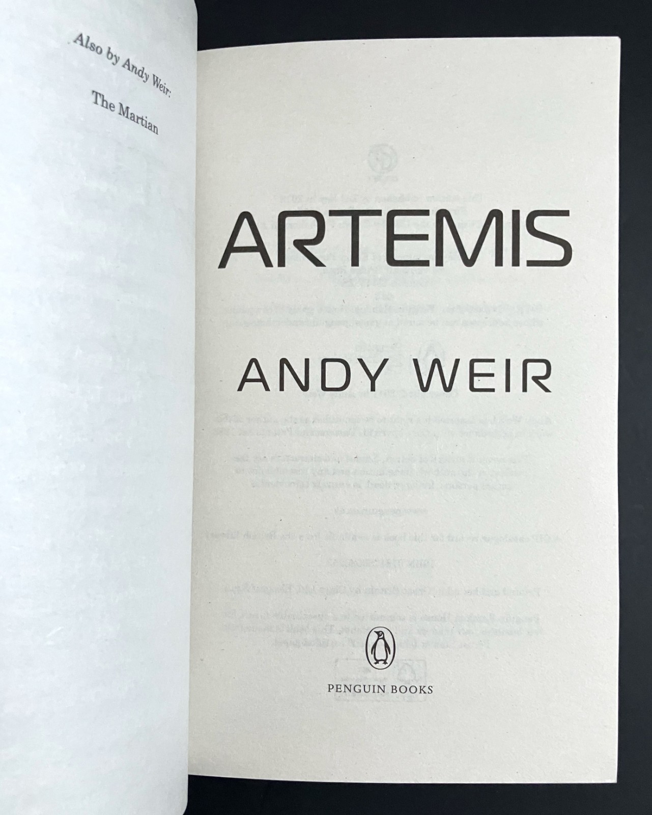 Andy Weir 2 Book Lot The Martian & Artemis Paperback Sci-Fi Novels Penguin