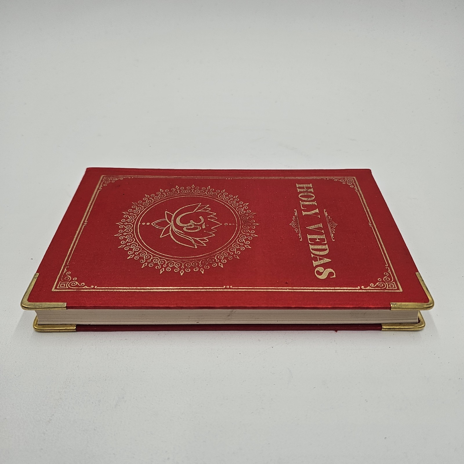 The Holy Vedas by Rupa Publications | English Translation Hinduism Hardcover VG+