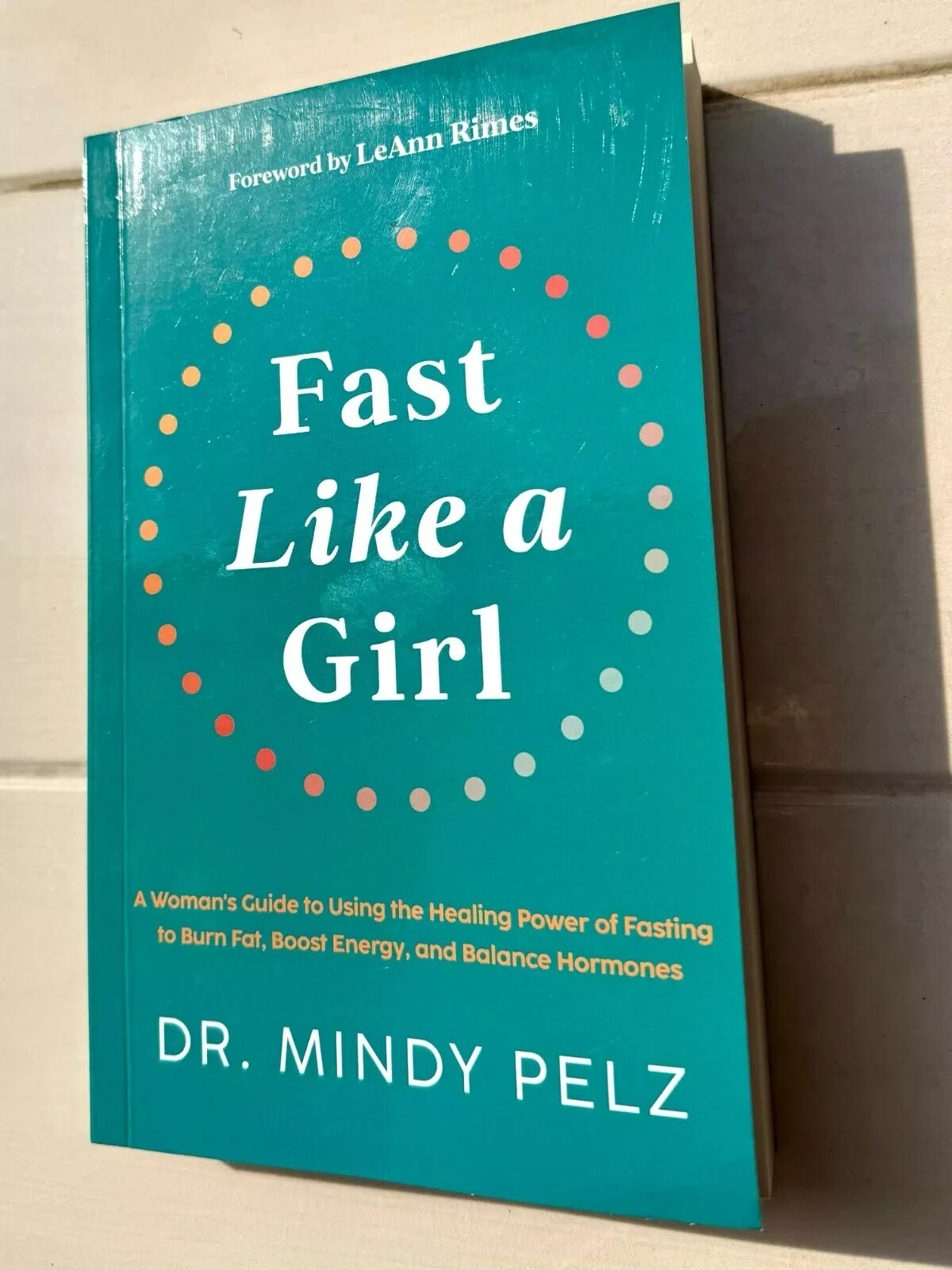 Fast Like a Girl By Dr. Mindy Pelz (English, Paperback) USA STOCK….