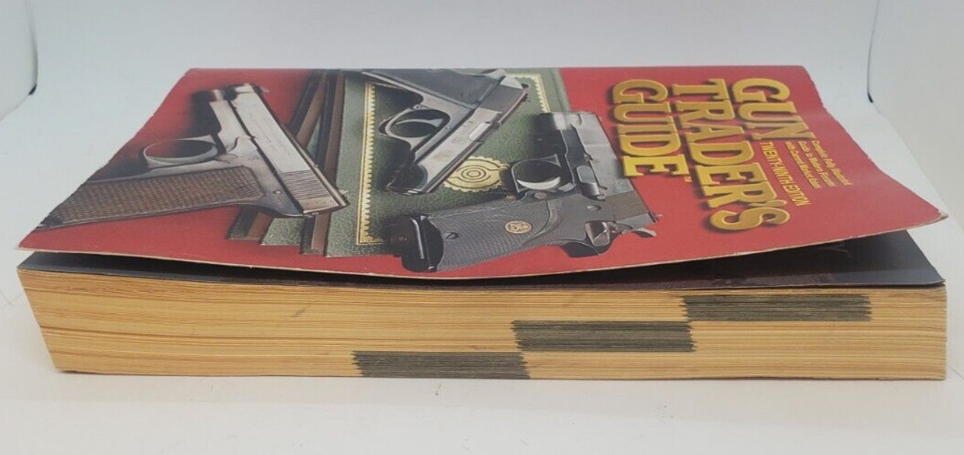 GUN TRADERS GUIDE 29TH EDITION 2006. Good. 592 Pages. Historical price guide Ins