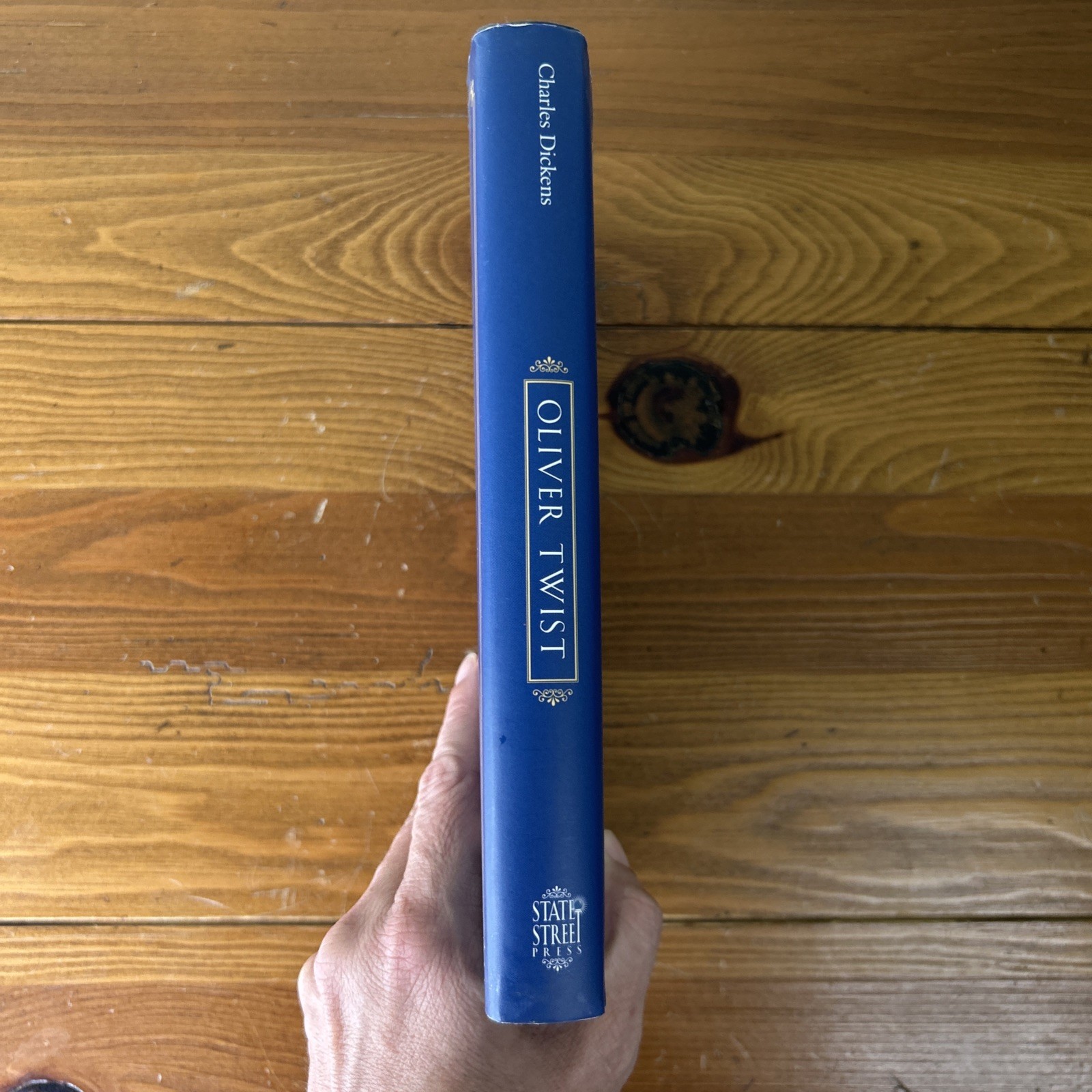 Oliver Twist by Charles Dickens State Street Press 2002 Hardcover Dust Jacket
