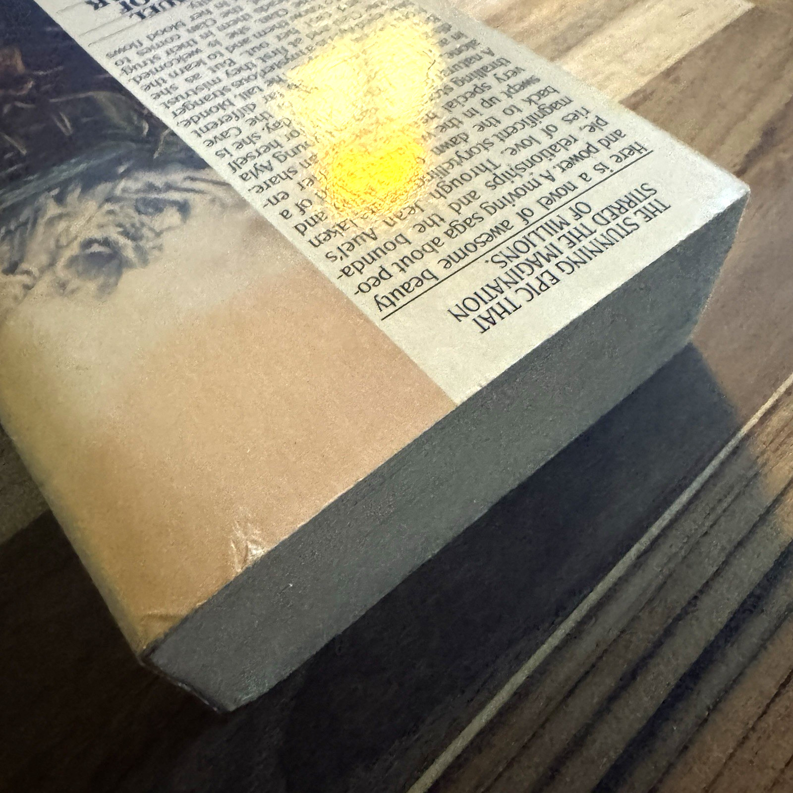The Clan of the Cave Bear „Paperback Book“ By Jean M. Auel