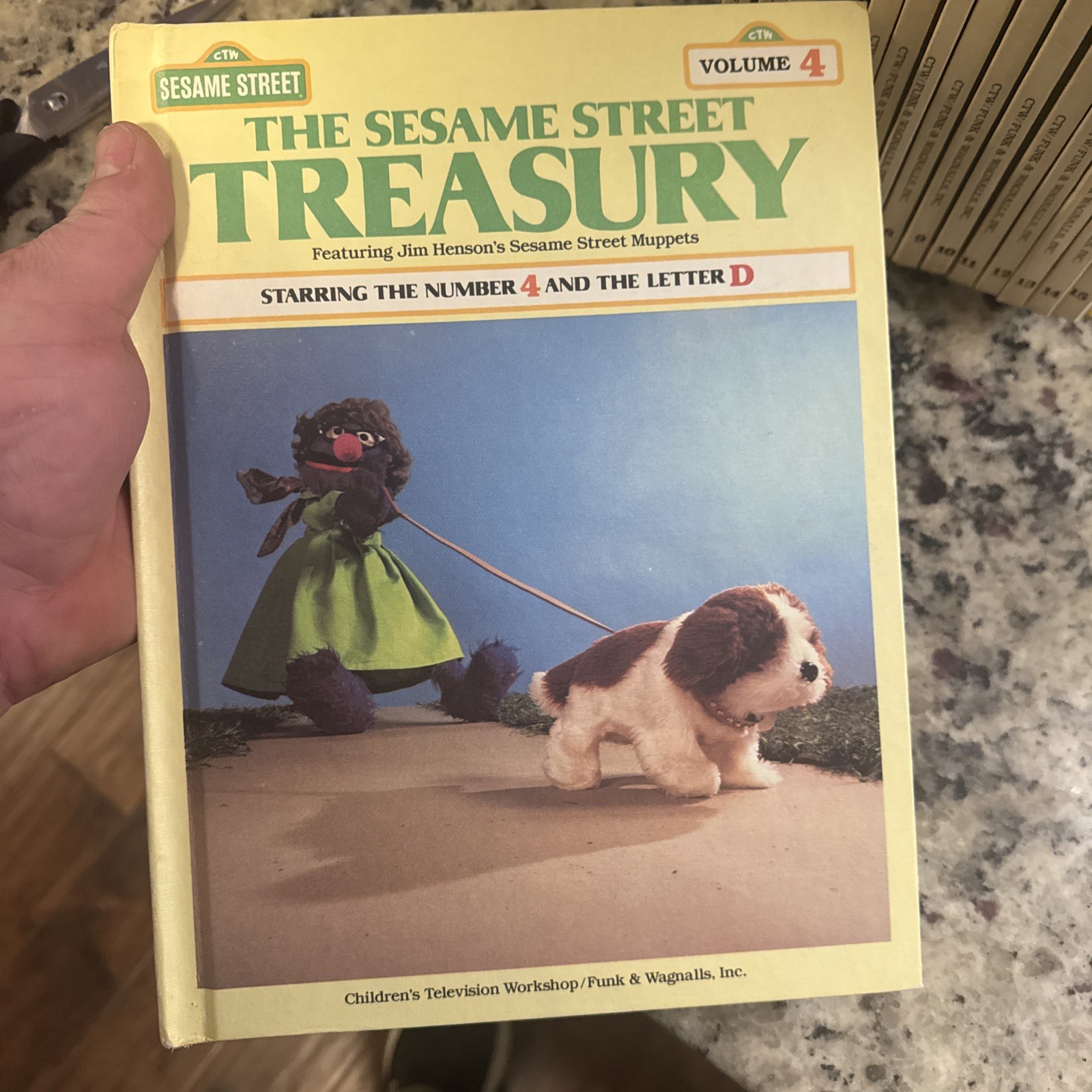 Complete Sesame Street Treasury Set 1-15 w/ Big Bird Holder 1983 CTW Books