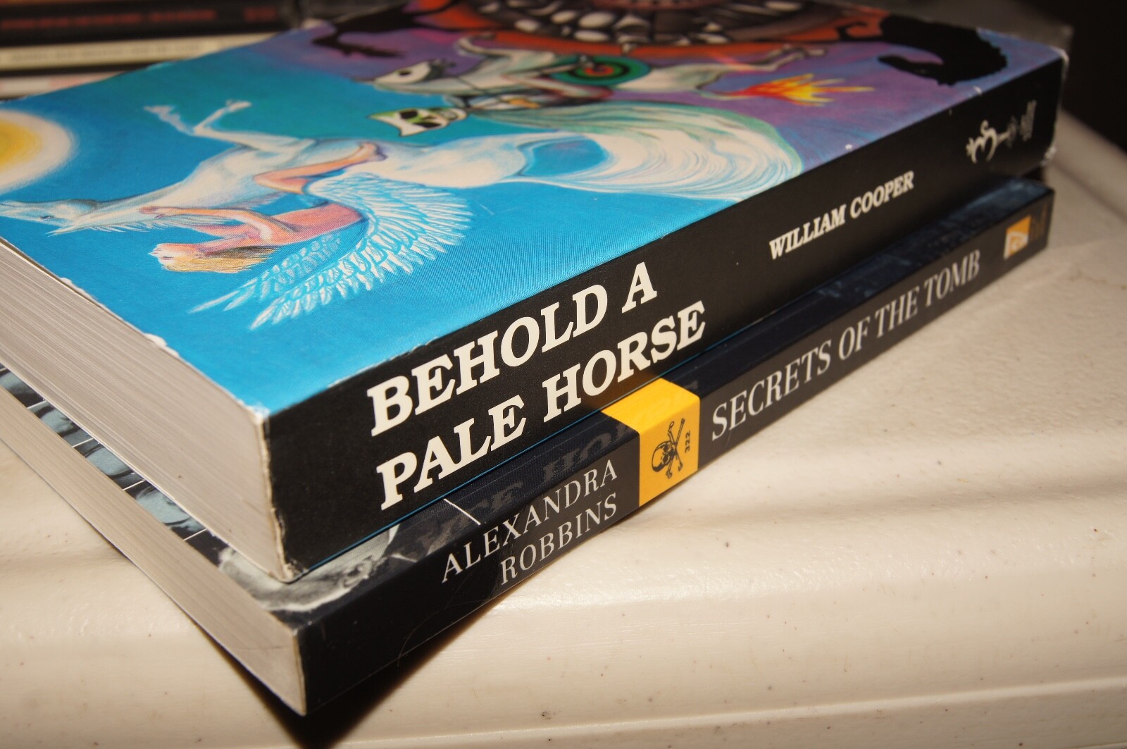 Behold a Pale Horse William Cooper 1991 Unrevised 500p Zion UFOs CFR Nazi Occult