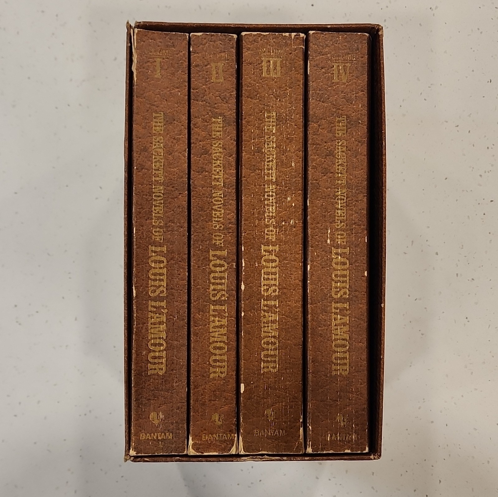 Vintage The Sackett Novels Louis L’Amour Box Set Vol I-IV Bantam Books 1980s