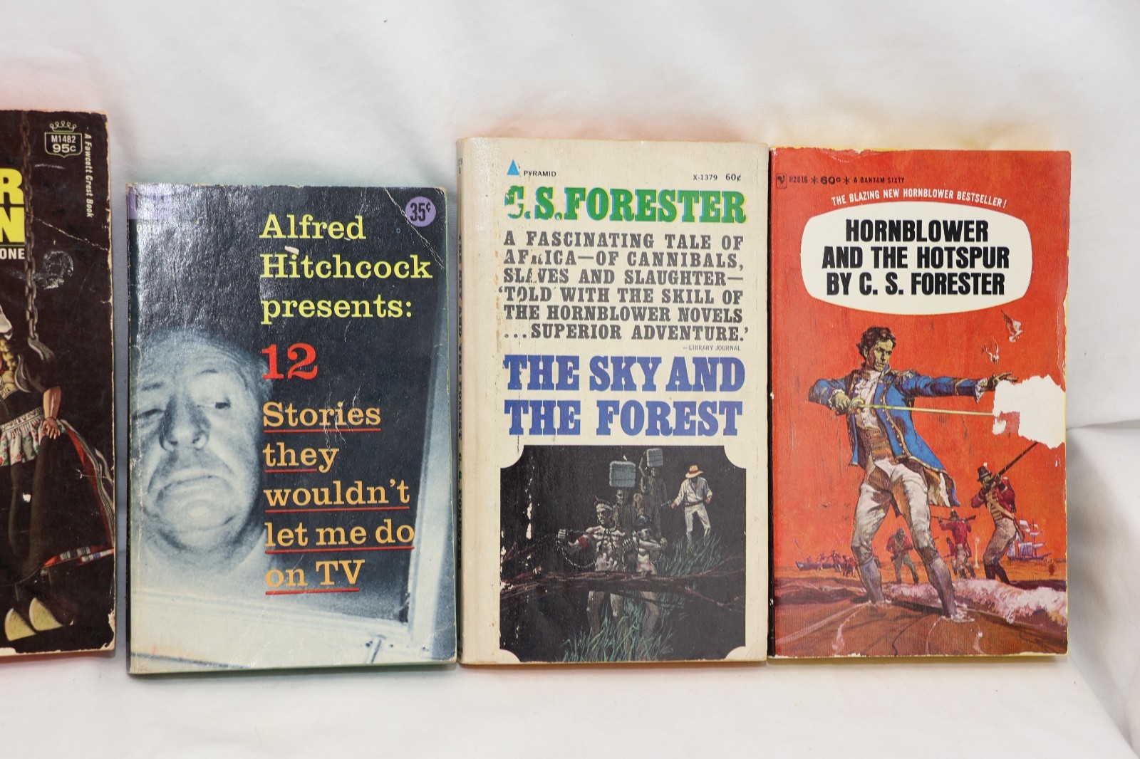 Lot of 12 Vintage Paperbacks, 1960s Copyrights, No Duplicates, B529
