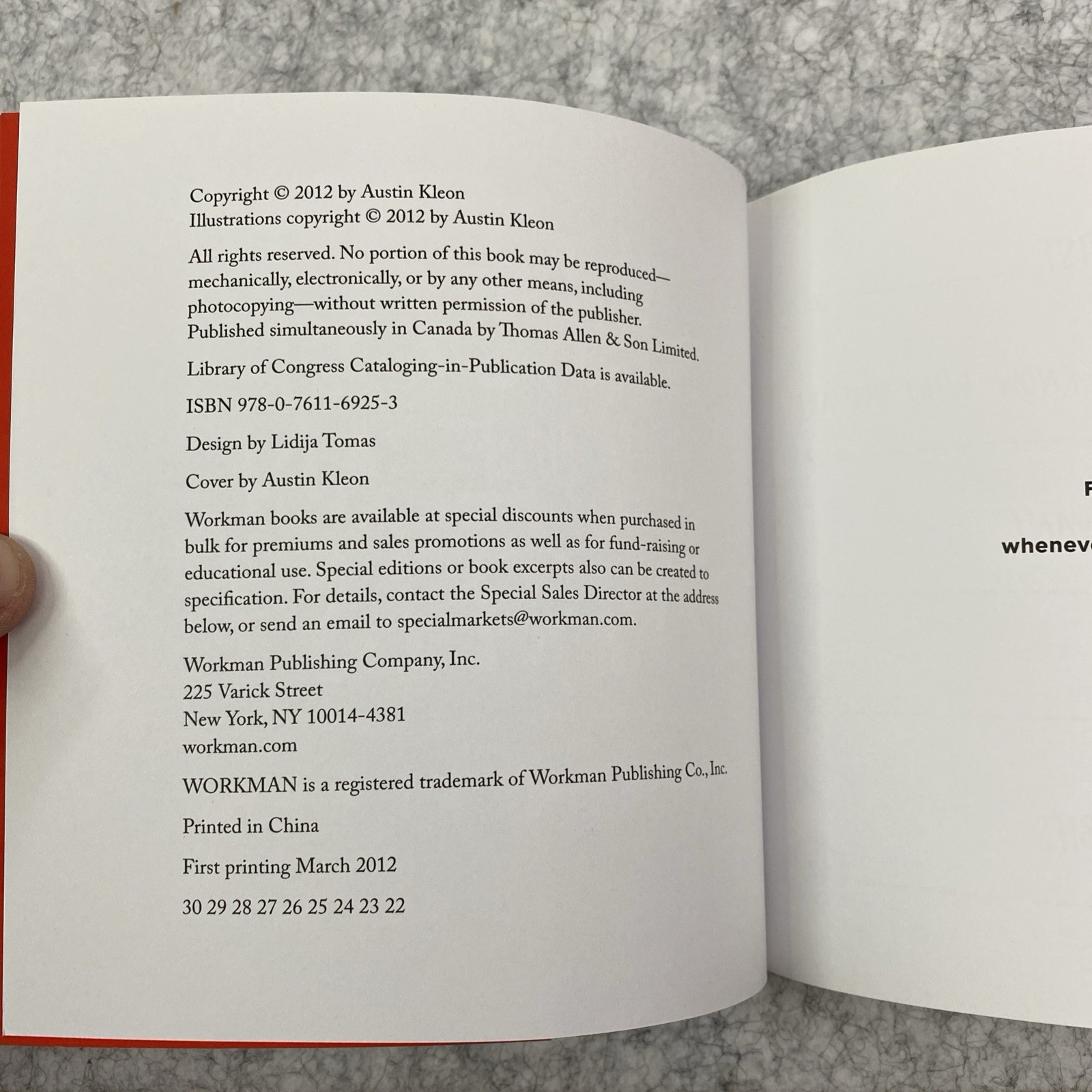 Steal Like an Artist by Austin Kleon [2012 First Printing Paperback -Like New]