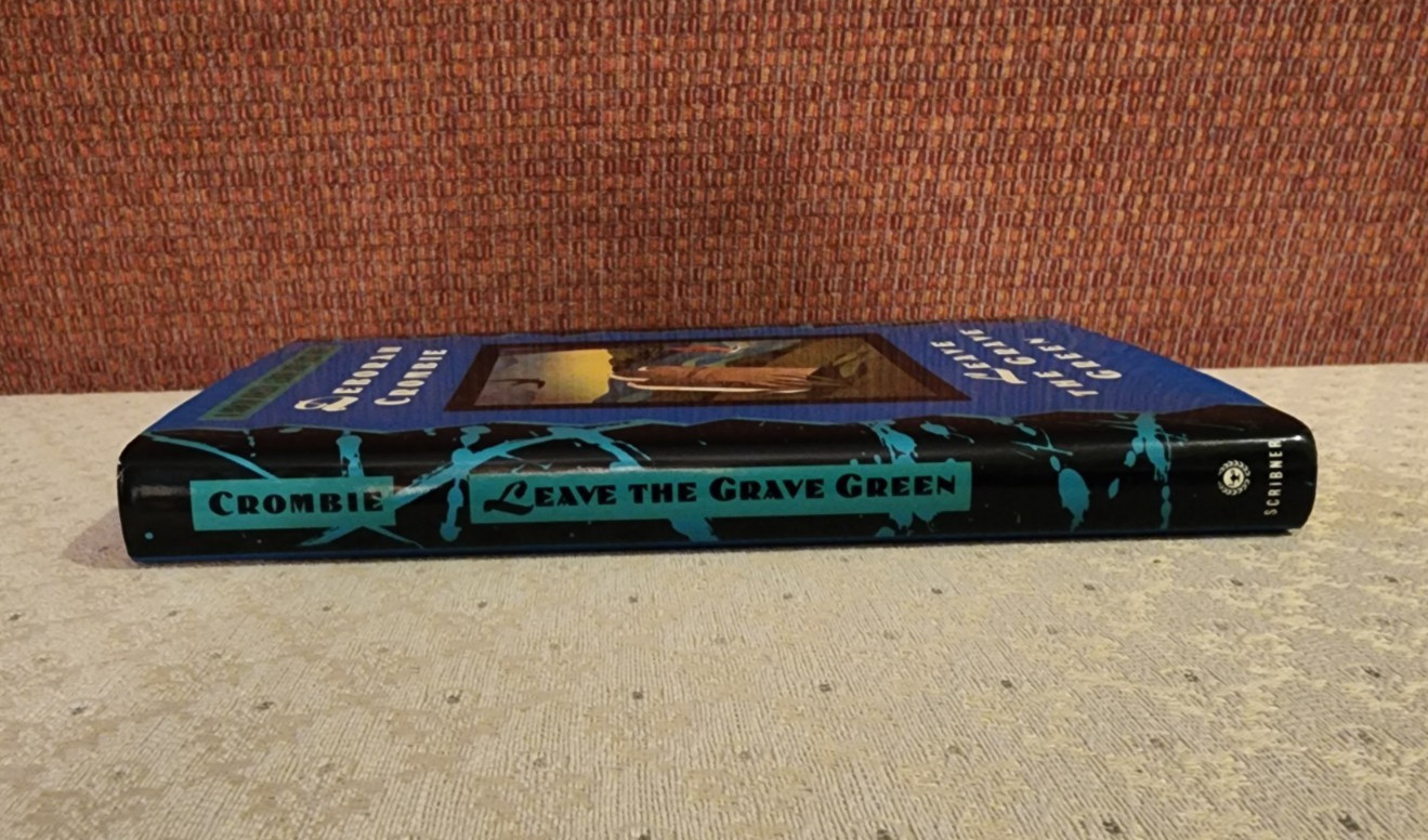 Leave the Grave Green by Deborah Crombie 1995 Hardcover W/ Dust Jacket – SIGNED