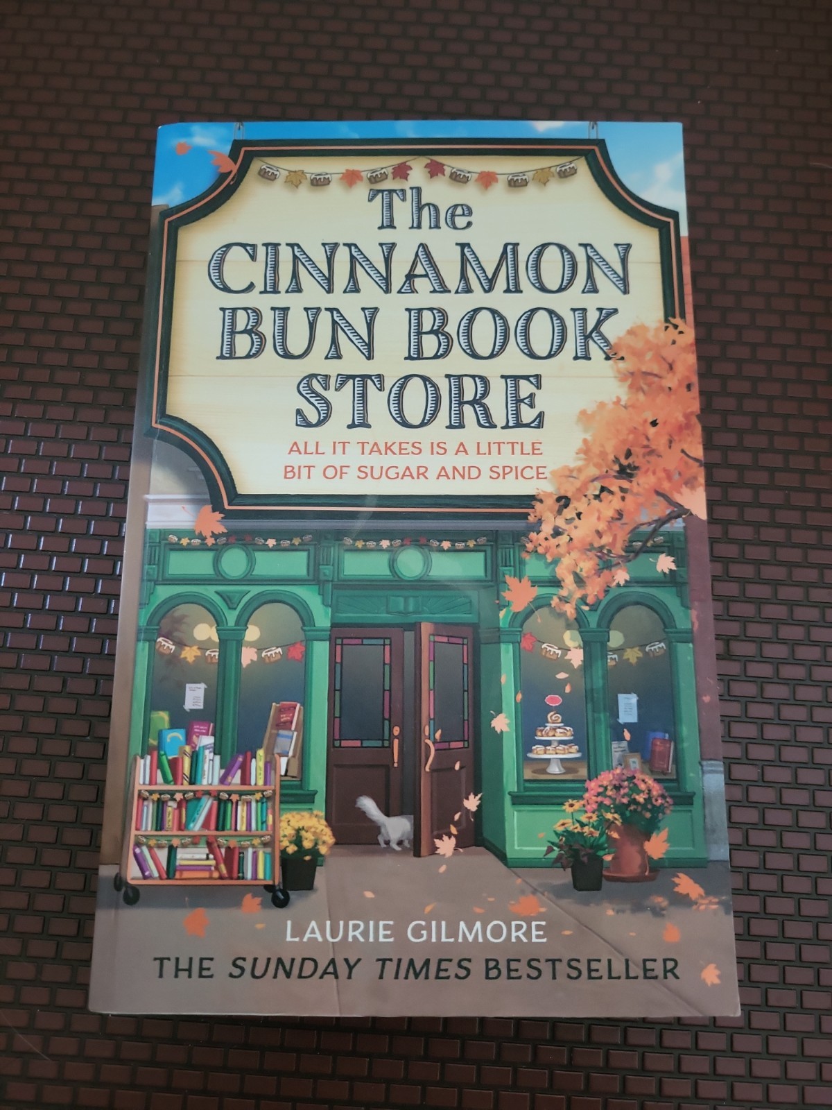 Cinnamon Bun Book Store by Laurie Gilmore (2024, Paperback)