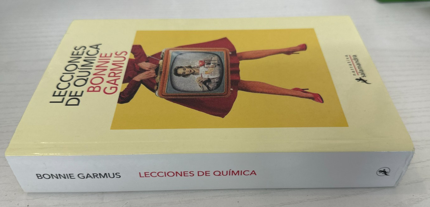 Lecciones de Química – Bonnie Garmus (Salamandra, 2023) – Very Good Cond.