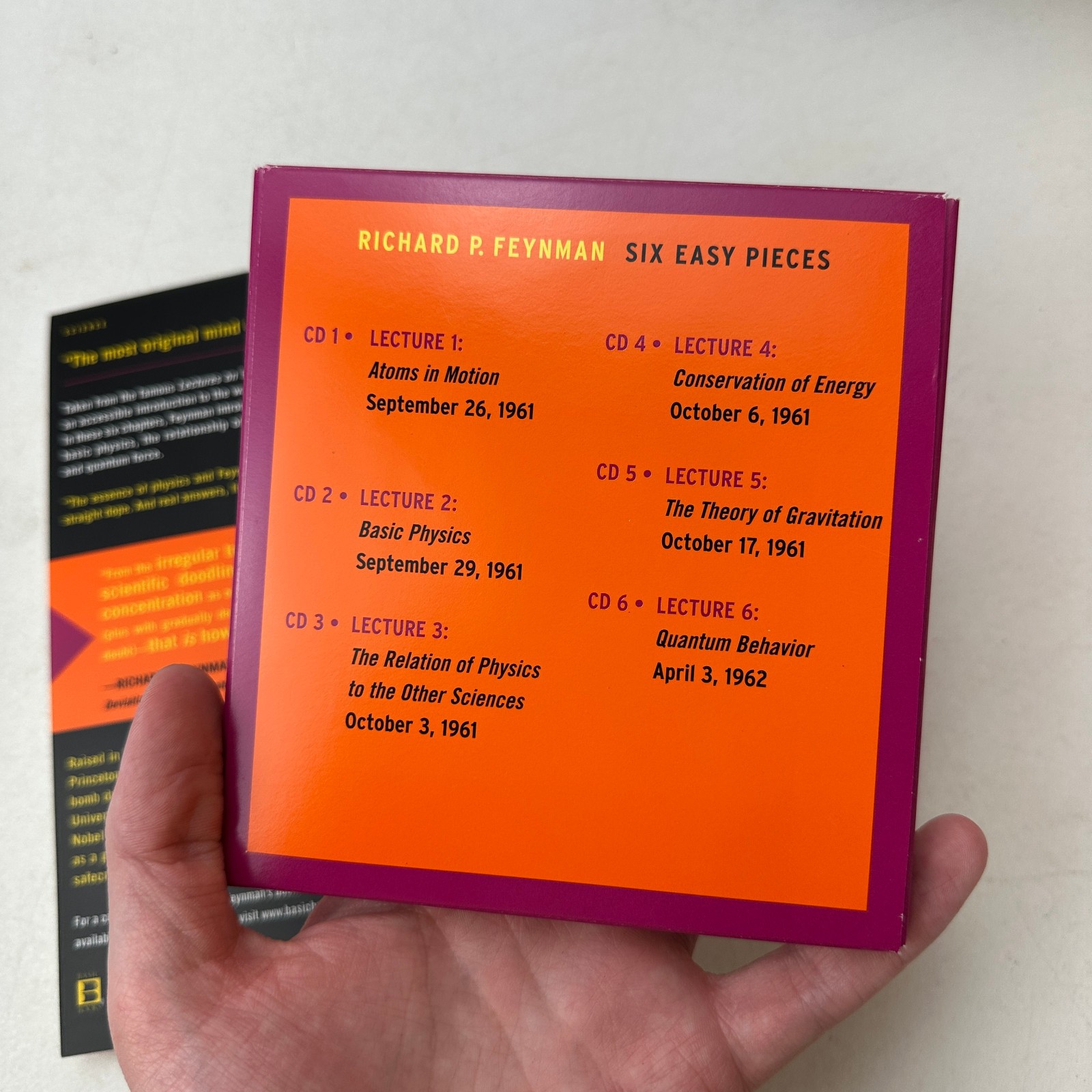 Six Easy Pieces Essentials Physics Explained Richard P. Feynman 1998 with CD