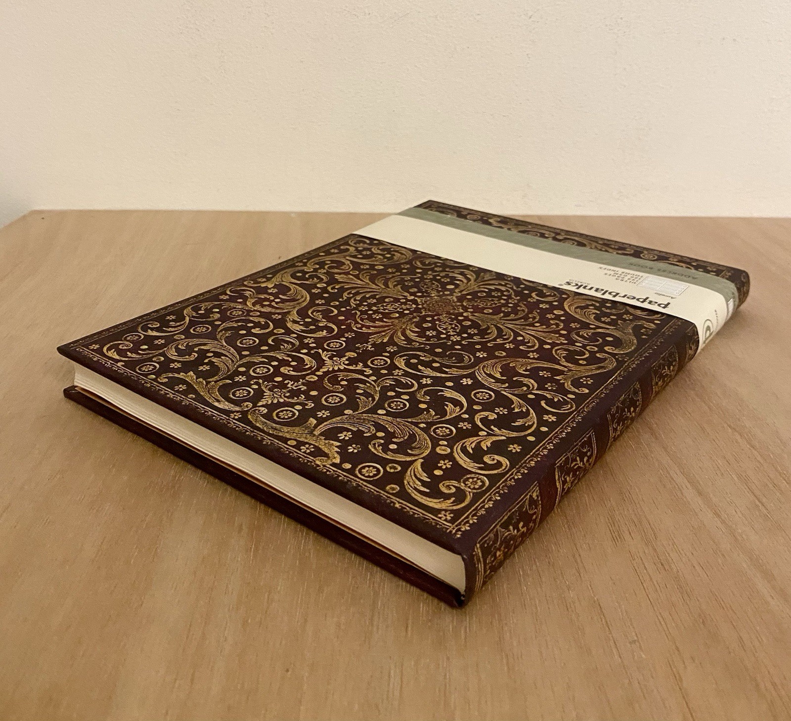 Aurelia Ultra Hardcover Address Book by Paperblanks 144 pages Thumb Index NEW