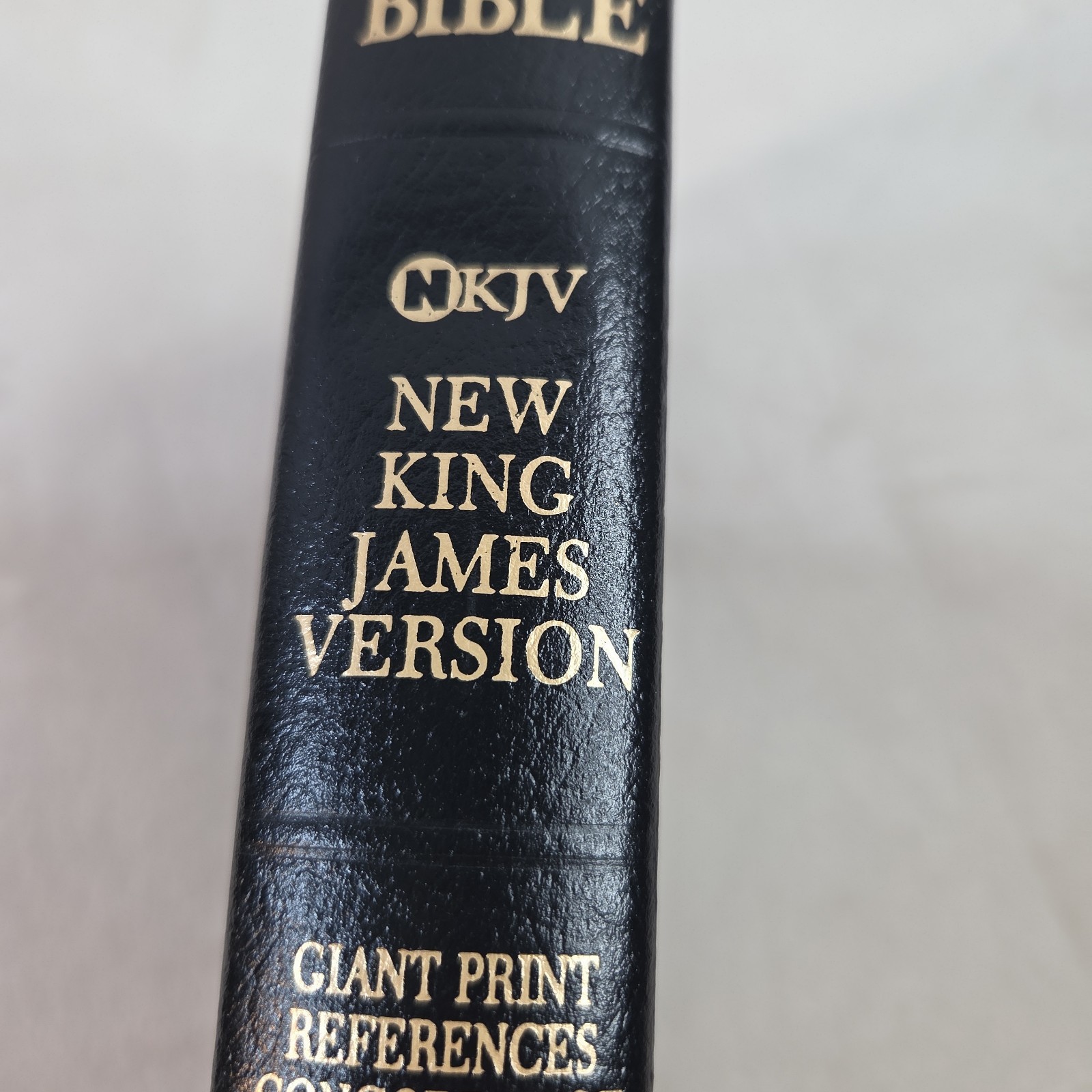 Holy Bible NKJV RLE Giant Print Thomas Nelson 334 Black Bonded Leather 1992