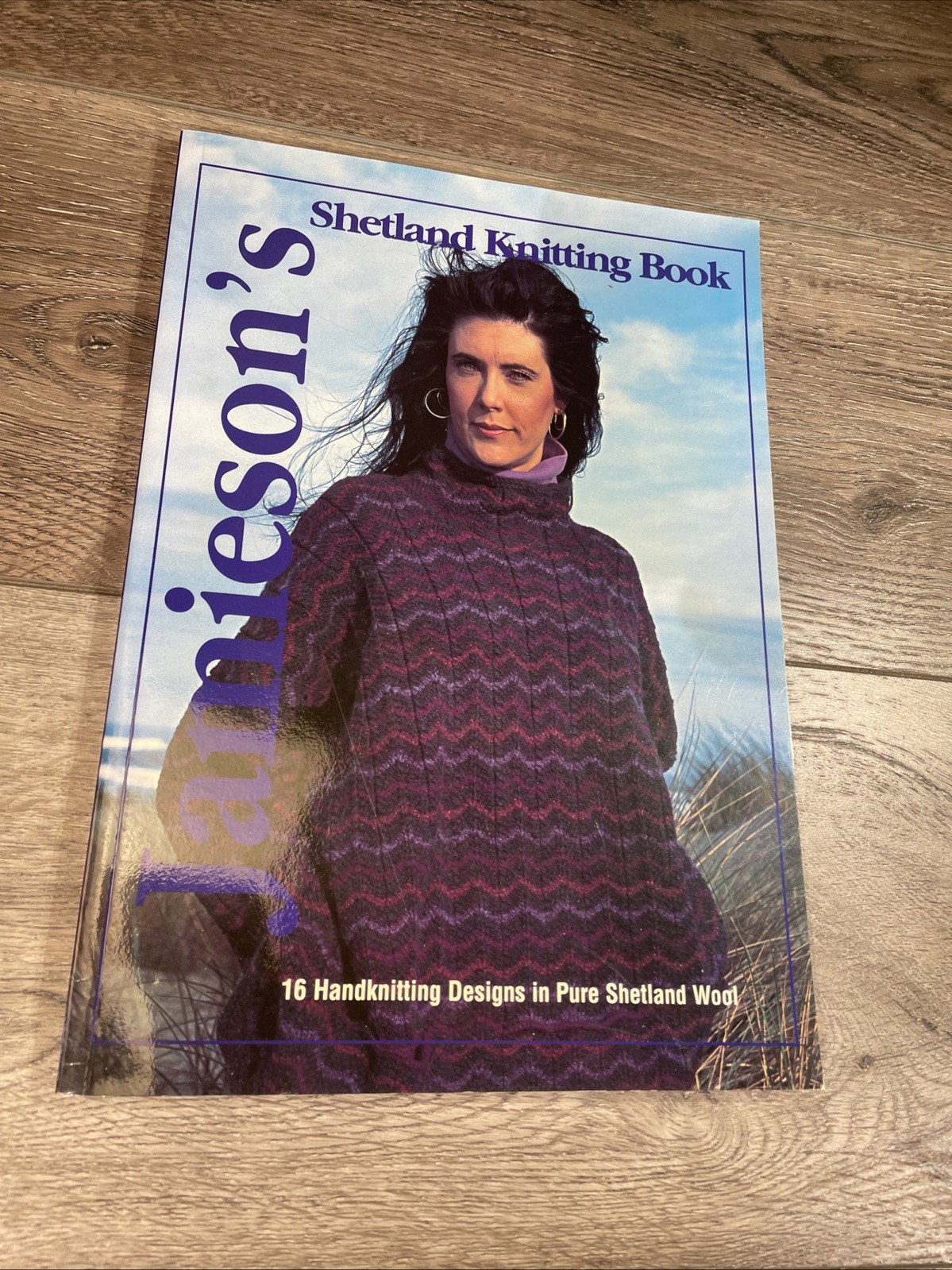 Jamieson’s Shetland Knitting Book – 16 Hand Knitting Designs In Shetland Wool
