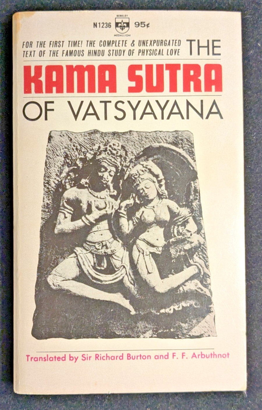 Kama Sutra The Hindu Ritual of Love Vatsyayana Berkley Medallion, 1971 Clean PP