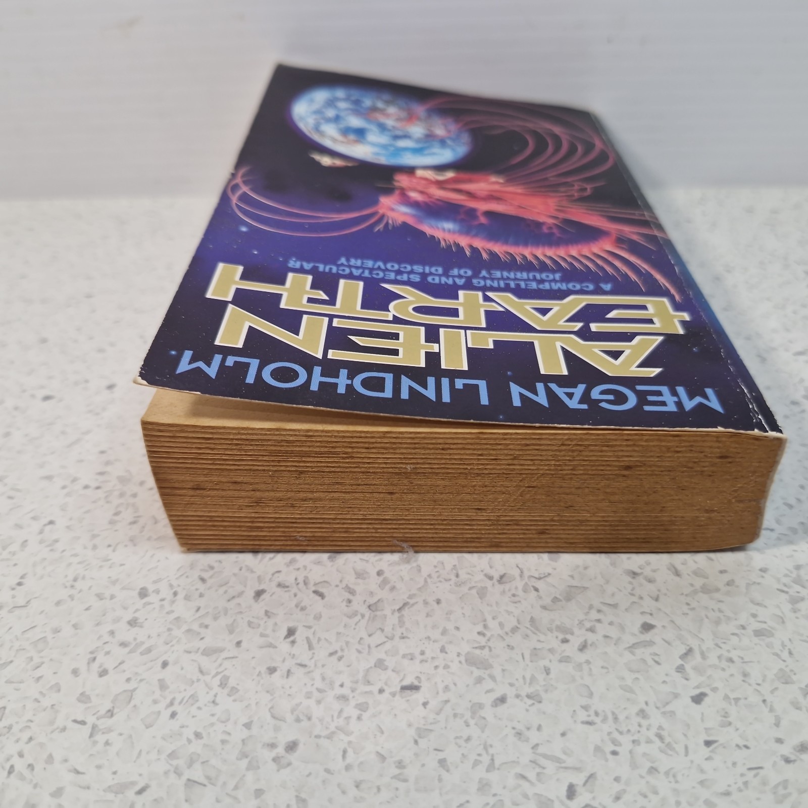 Alien Earth by Megan Lindholm Vintage Paperback Science Fiction Space Novel