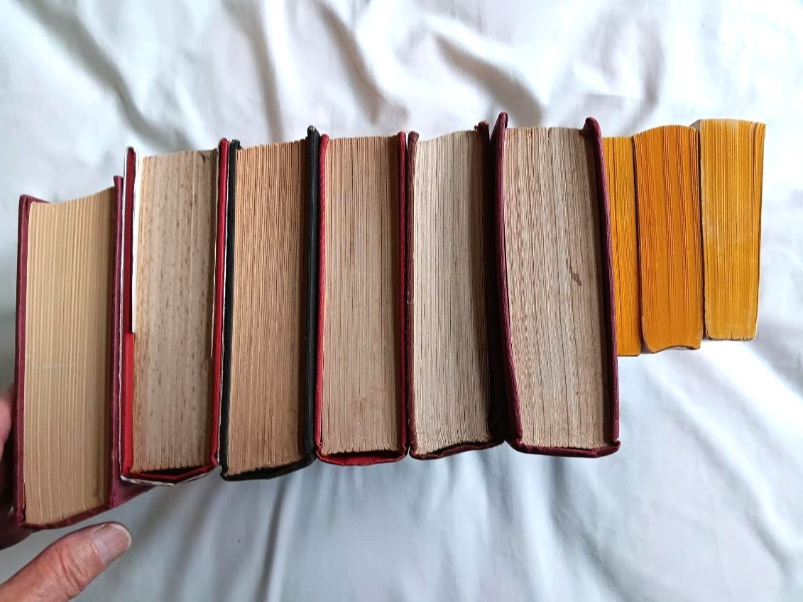 Sergeanne Golon–ANGELIQUE Complete Set of 9 Books Mixed Lot