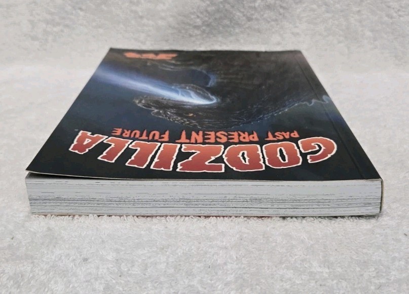 Godzilla: Past, Present, Future (1998 Dark Horse Graphic Novel 1St. Edition PB)