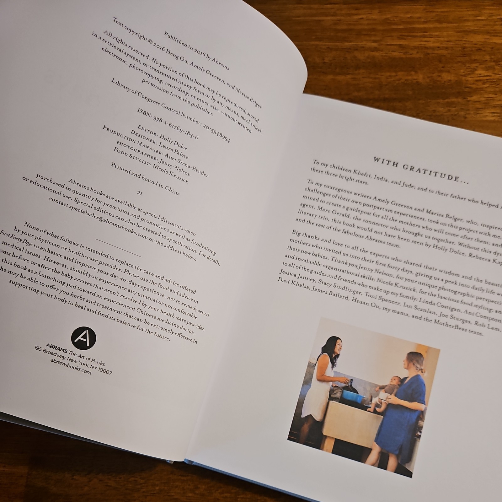 The First Forty Days: Essential Art of Nourishing the New Mother