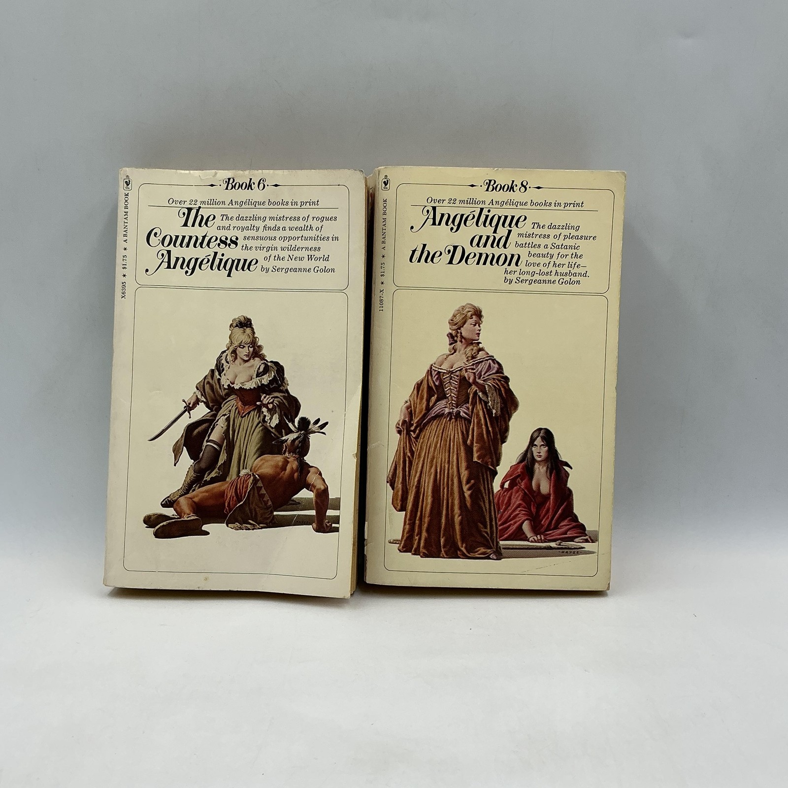 Vintage Angelique Books 6 & 8 Countess Demon Sergeanne Golon Bantam Cream PB USA