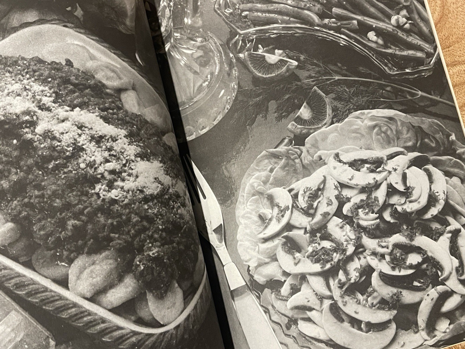 Hostess Magic Recipes Tips/Secrets for Great Entertaining Loretta May 72 Pages