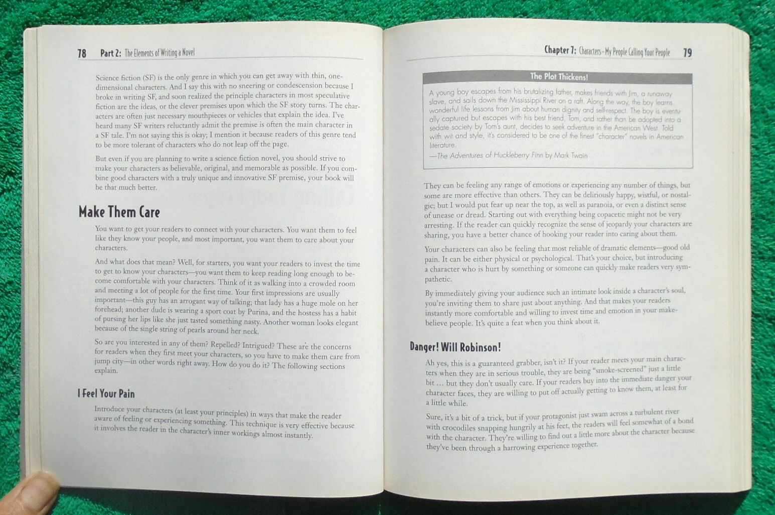 „Complete Idiot’s Guide To Writing A Novel“ by Tom Montelcone 328 Pages