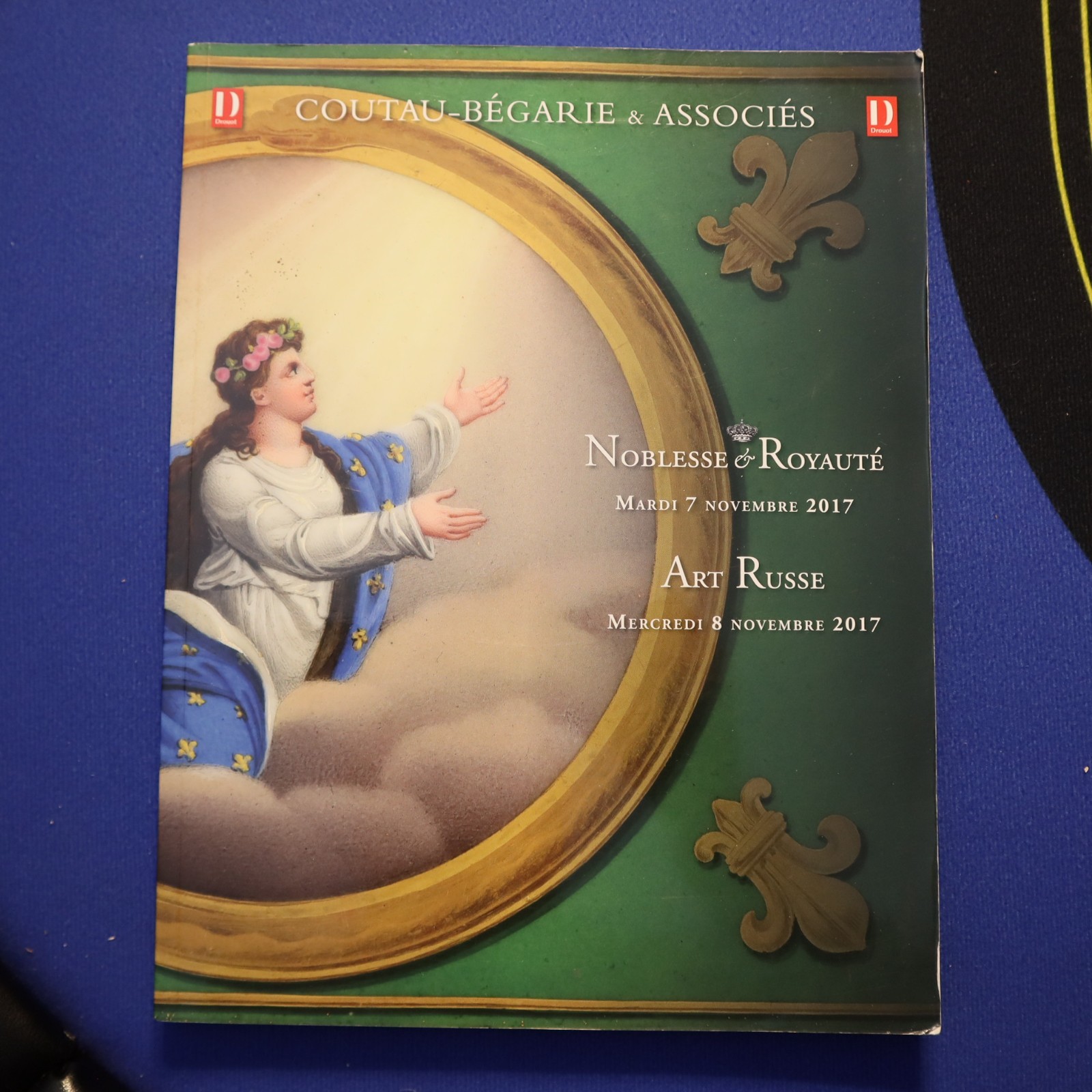 RUSSIAN ROYALTY AUCTION CATALOG 2017 COUTAU-BEGARIE , 220 PAGES IN FRENCH EX+