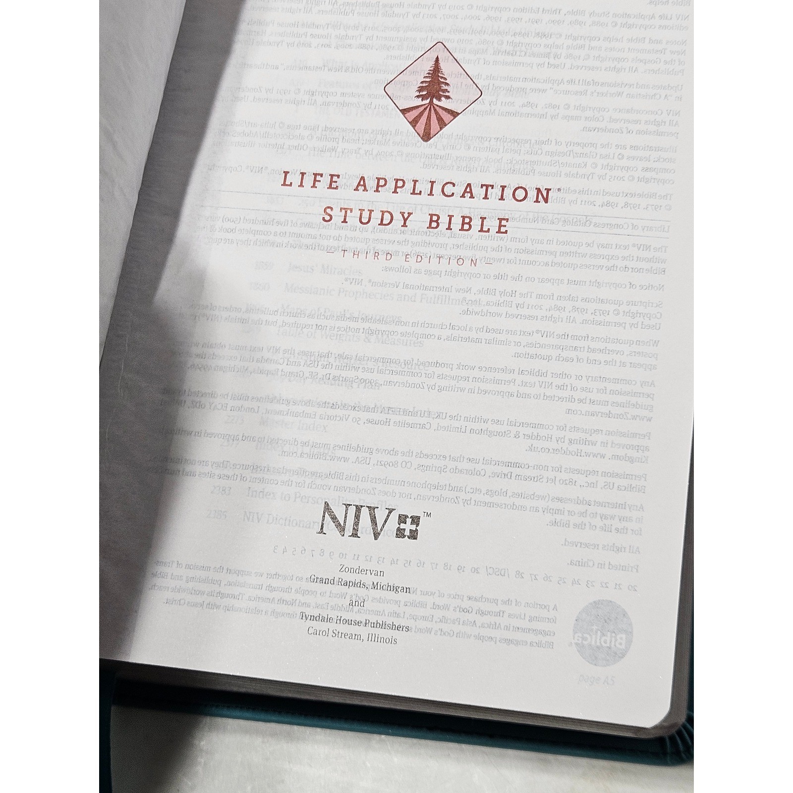 NIV Life Application Study Bible Zondervan Leathersoft Two-Tone Gray Teal