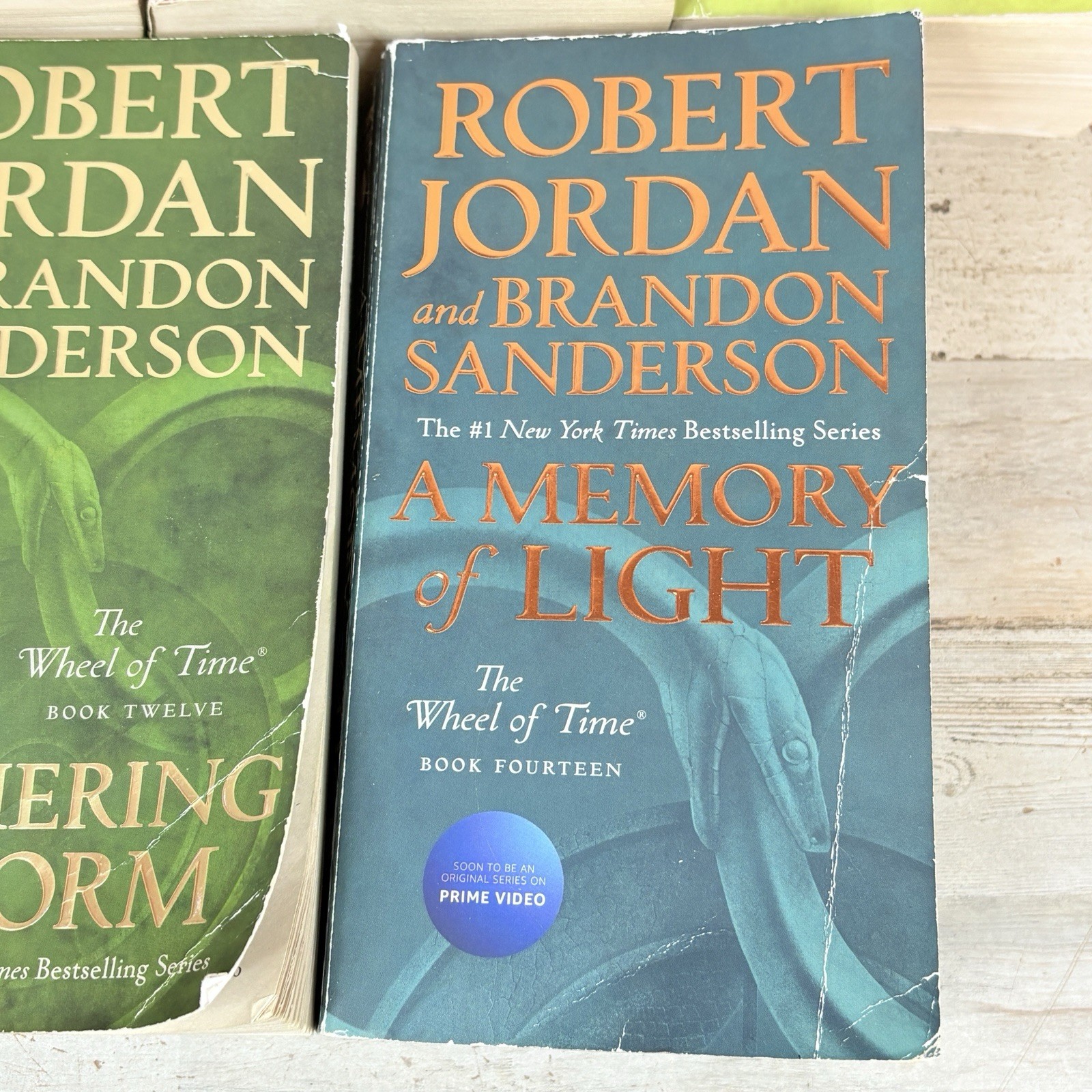 Lot of 5 Robert Jordan / Wheel of Time Fantasy Book Lot (Mixed titles)