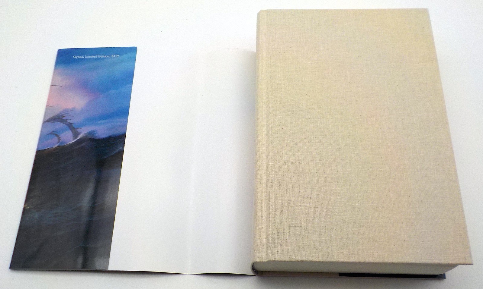 Robin Hobb The Farseer Trilogy & The Liveship Trilogy Subterranean #s Matching
