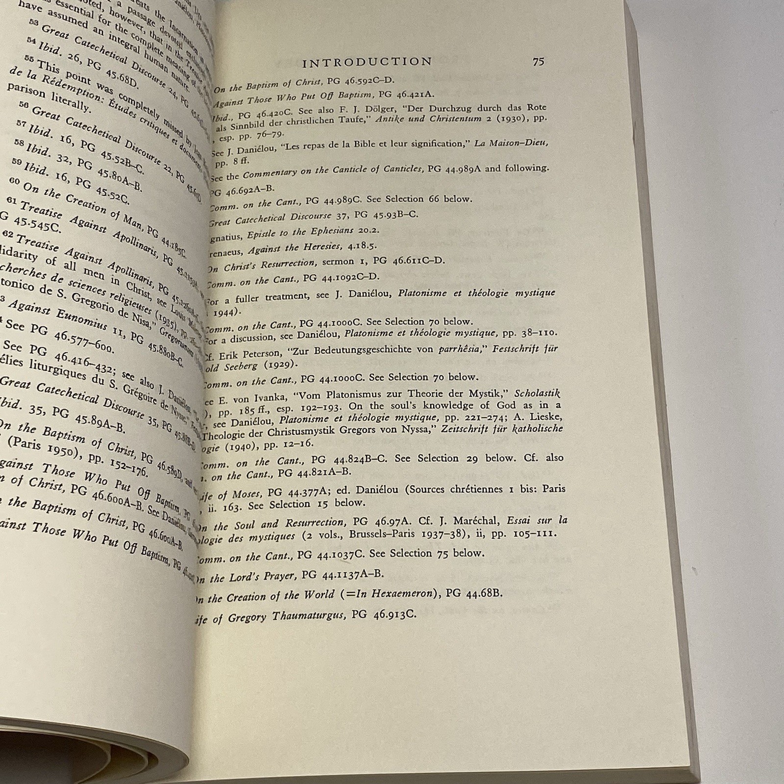 From Glory to Glory : Texts from Gregory of Nyssa’s Mystical Writings by Jean…
