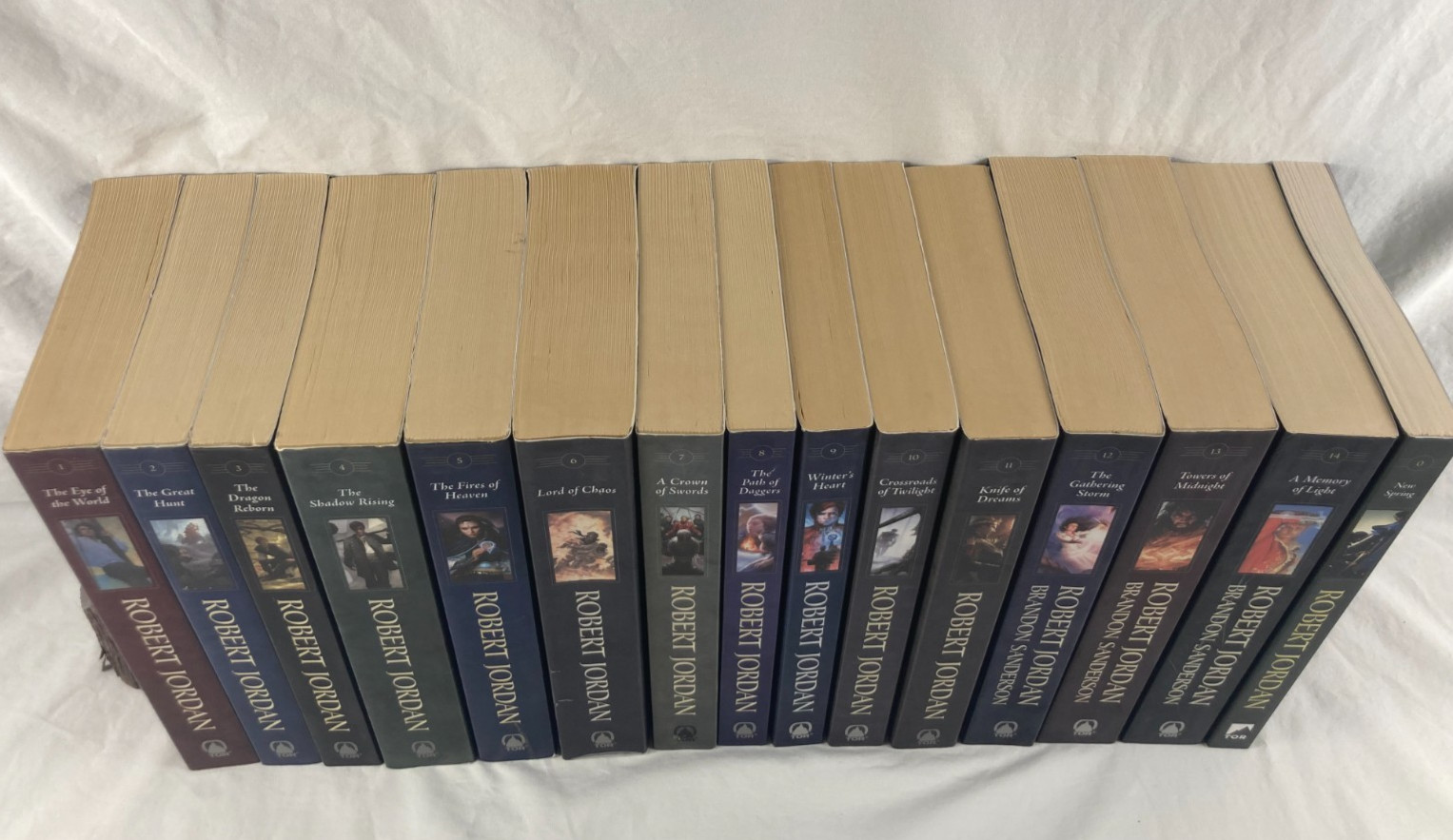 Wheel of Time Robert Jordan Complete Series (1-14 + Pre) Uniform Tor Paperbacks