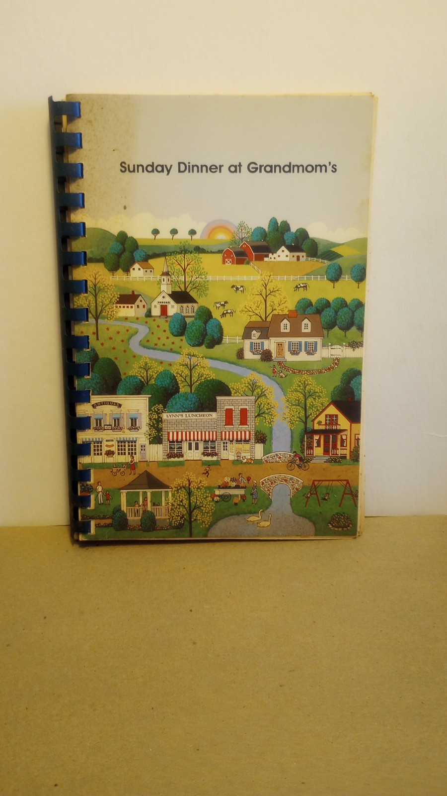 1993 „Sunday Dinner at Grandmom’s“ Cookbook by Christel Ellis – 112+ Pages